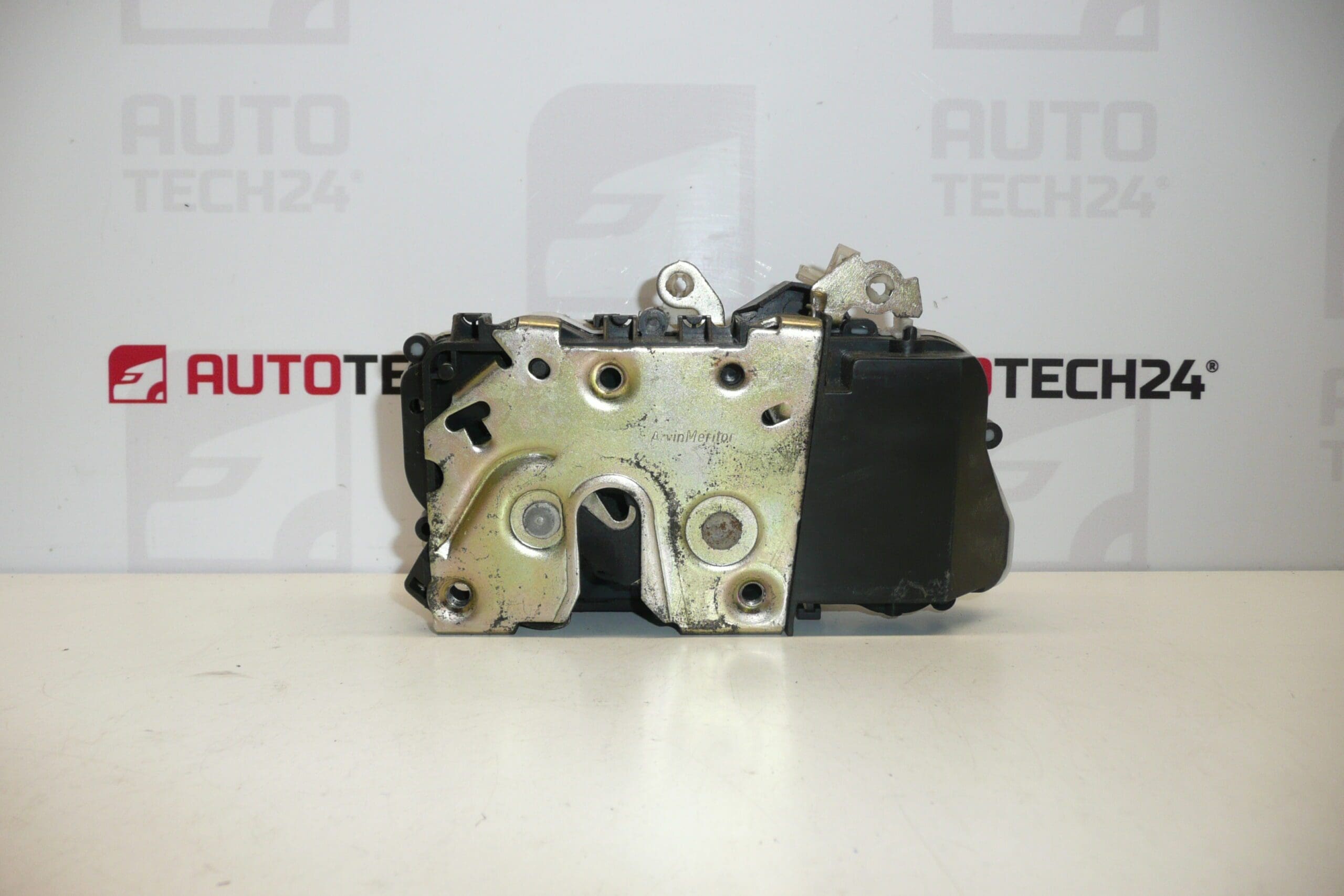 Inchidere electrica portiera fata stanga Superblocare Citroën C5 9135J2