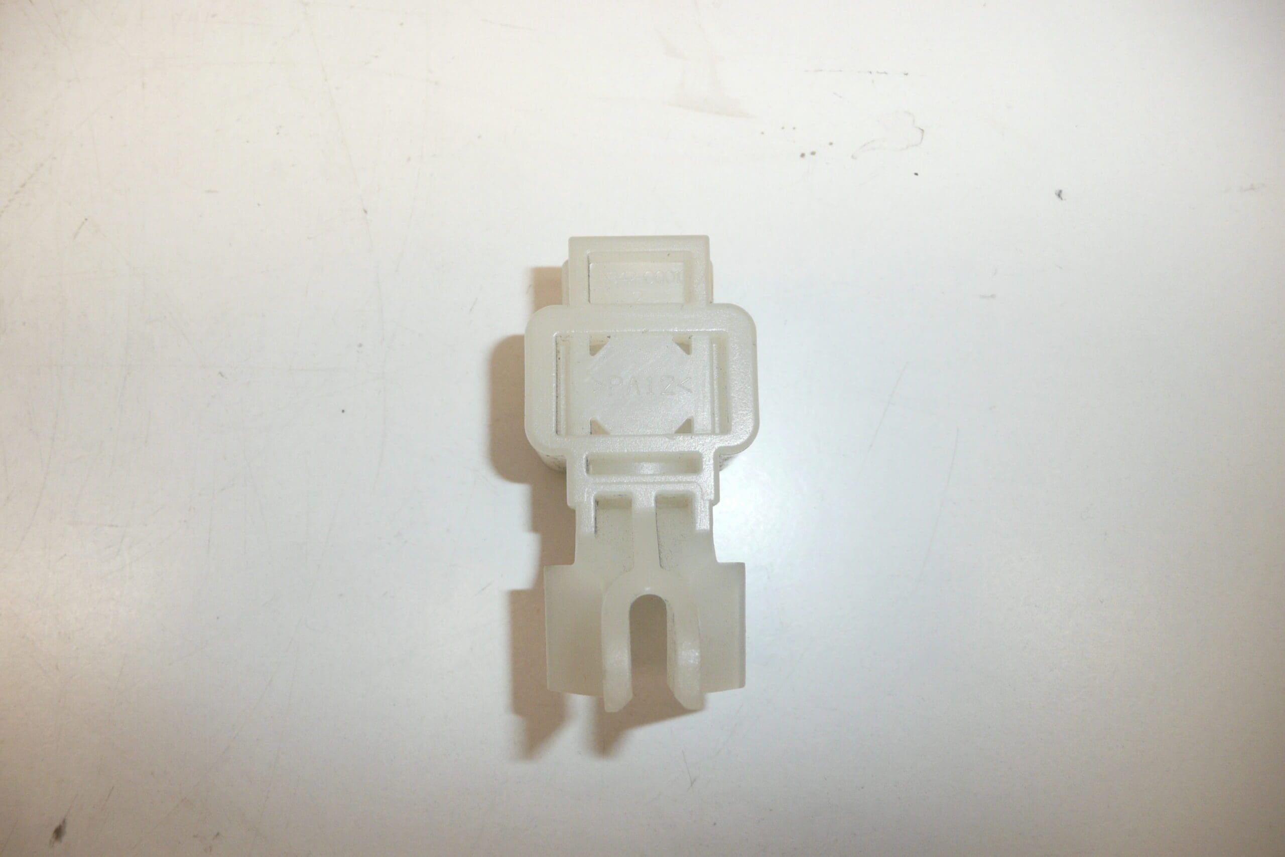 Clip de combustibil Citroën Peugeot 1KR 1565Y3