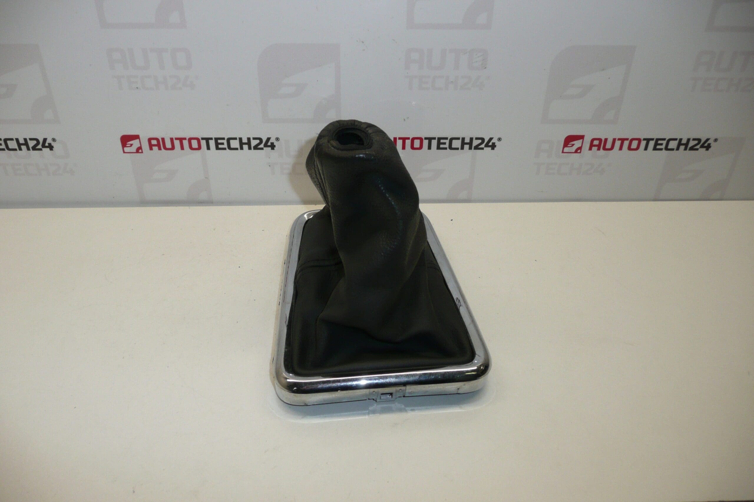 Capac schimbător de viteze Peugeot 407 7589E1 7589TS