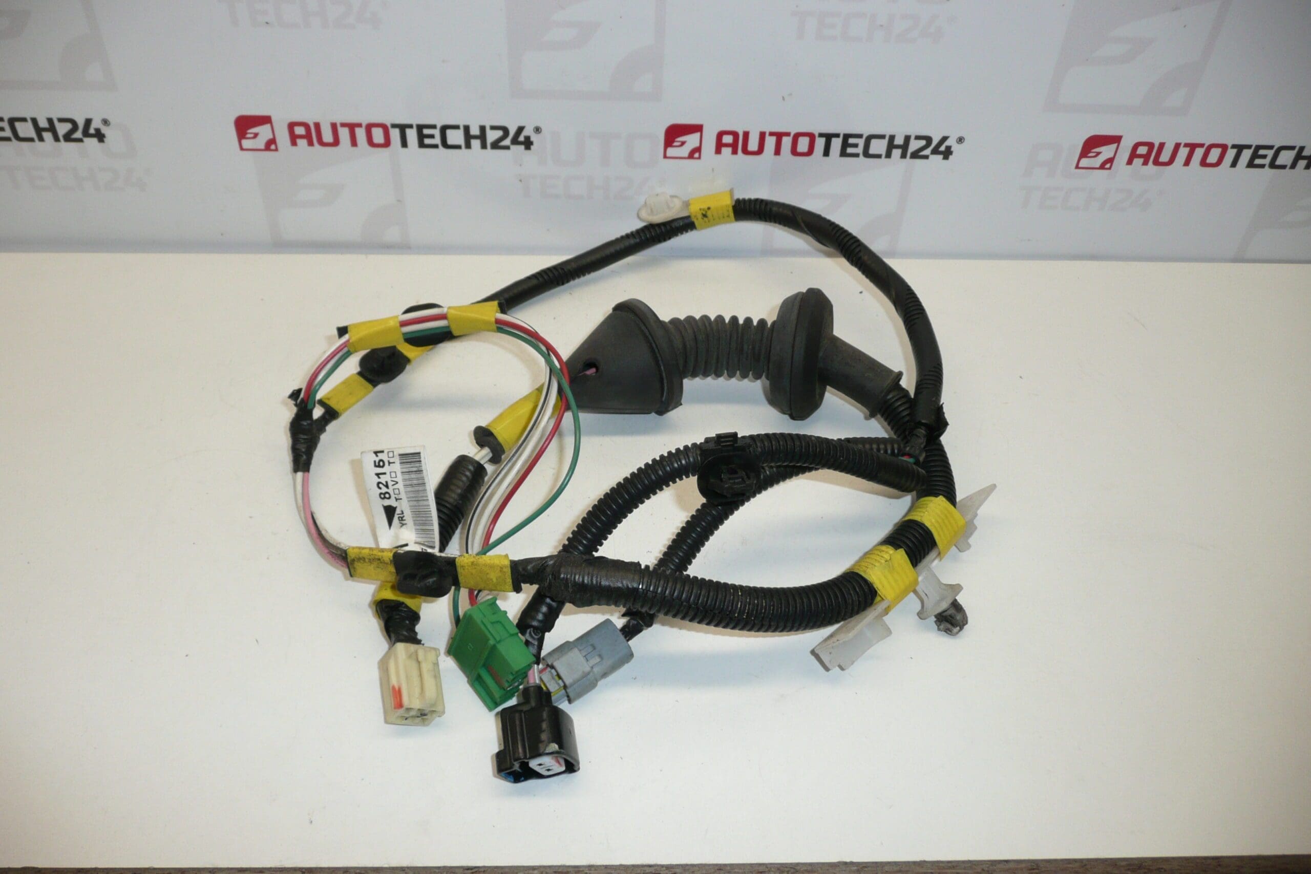 Cablajul portierei dreapta fata Citroën C1 Peugeot 107 821510H010G 6559N9