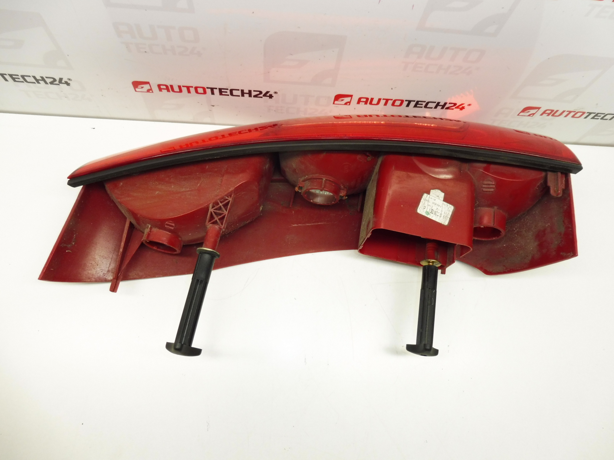 Lumina spate stanga Peugeot 807 6350Y4