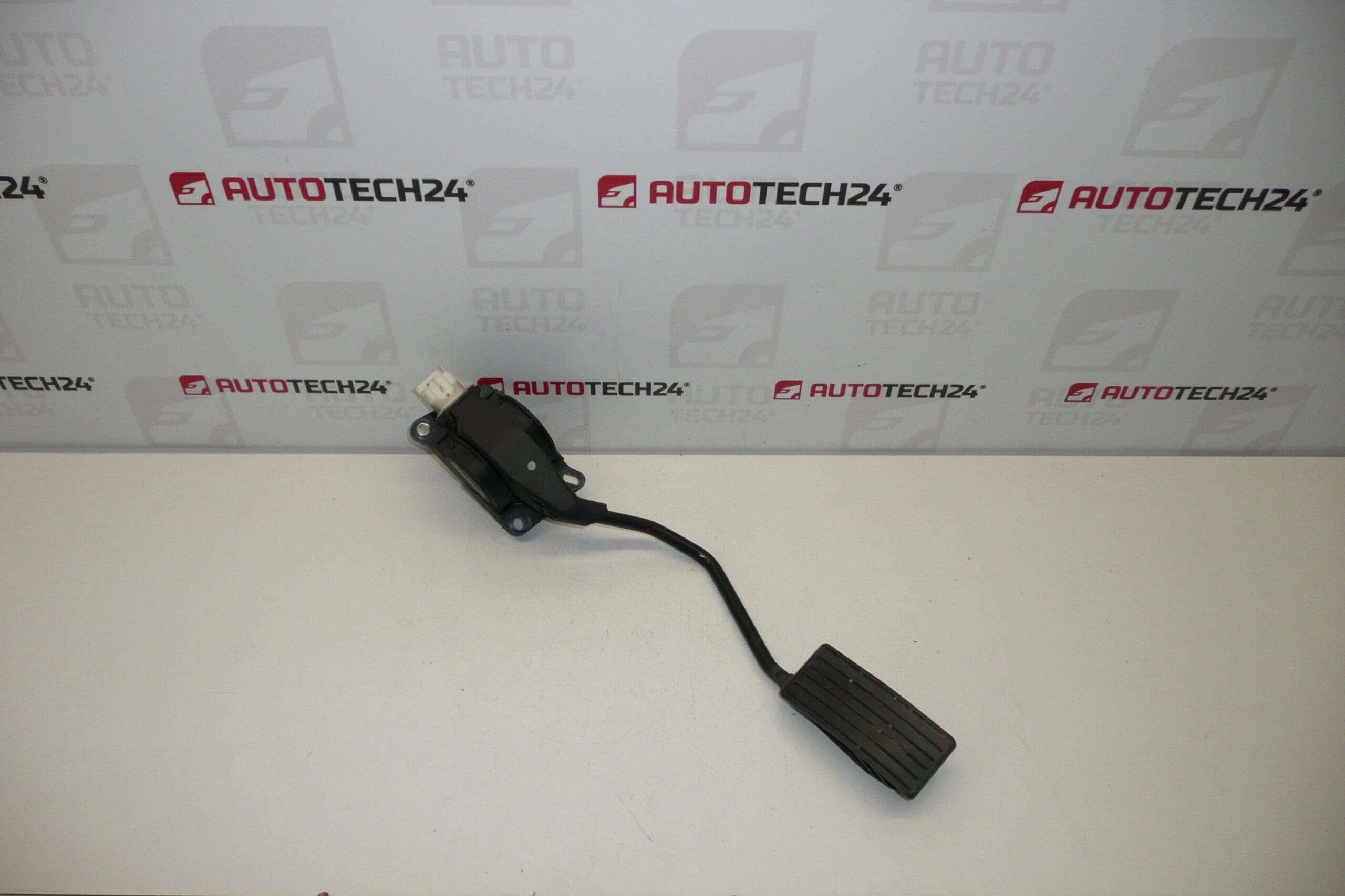 Pedala de acceleratie Citroën Peugeot Bosch 0280752241 9644939680 1601N5