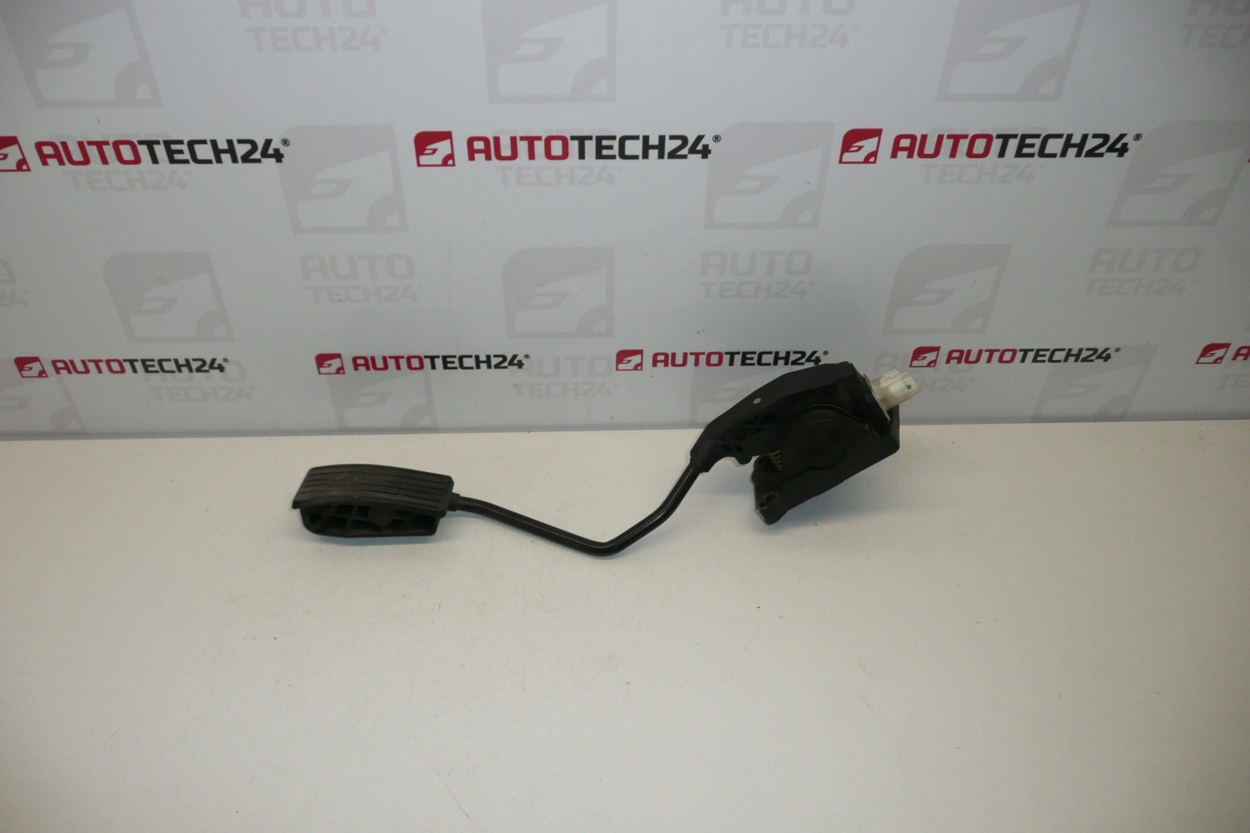 Pedala de acceleratie Citroën Peugeot Bosch 0280752241 9644939680 1601N5