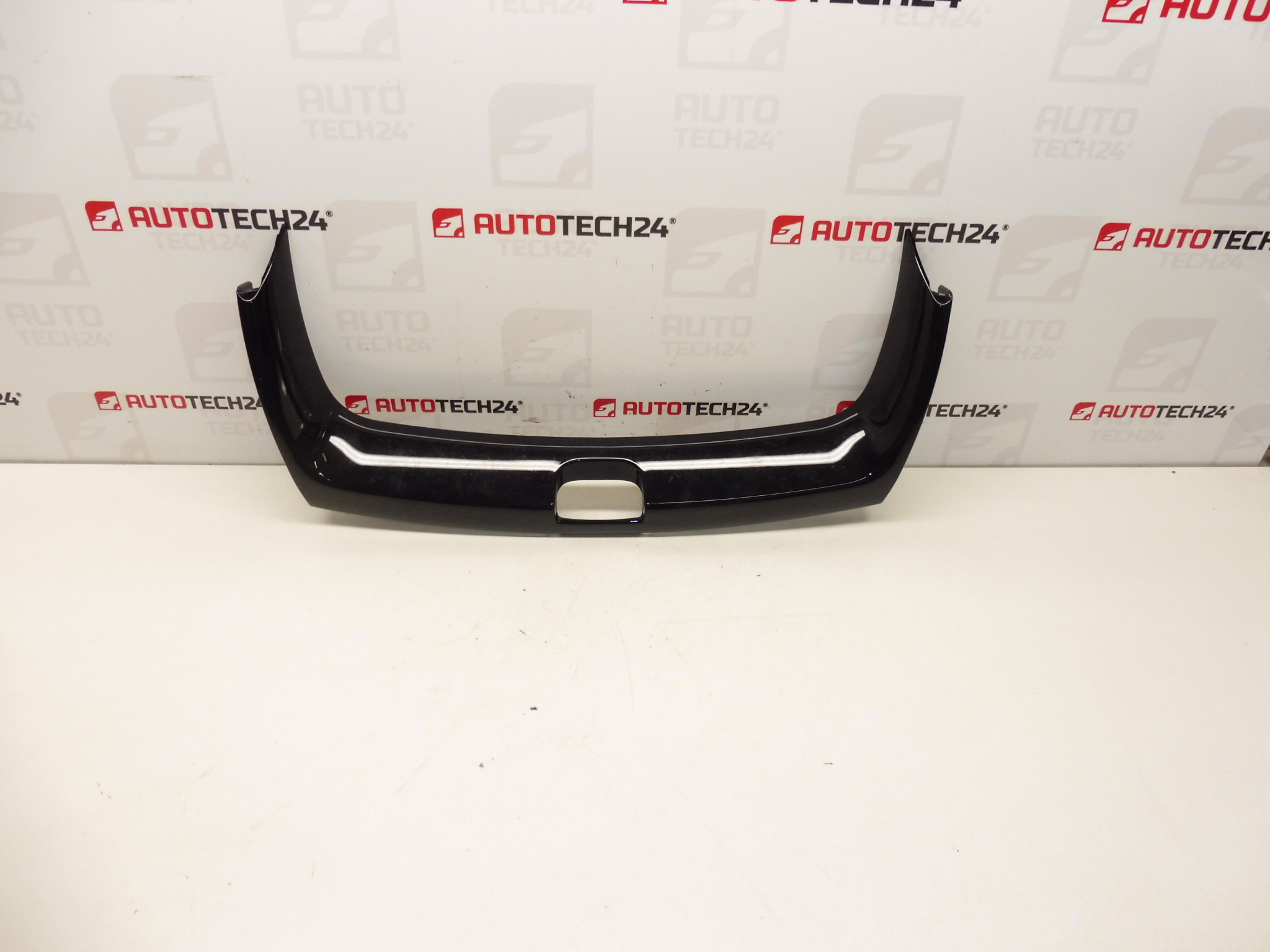 Husa decorativa Citroën C4 Picasso 9681036277 8209J2