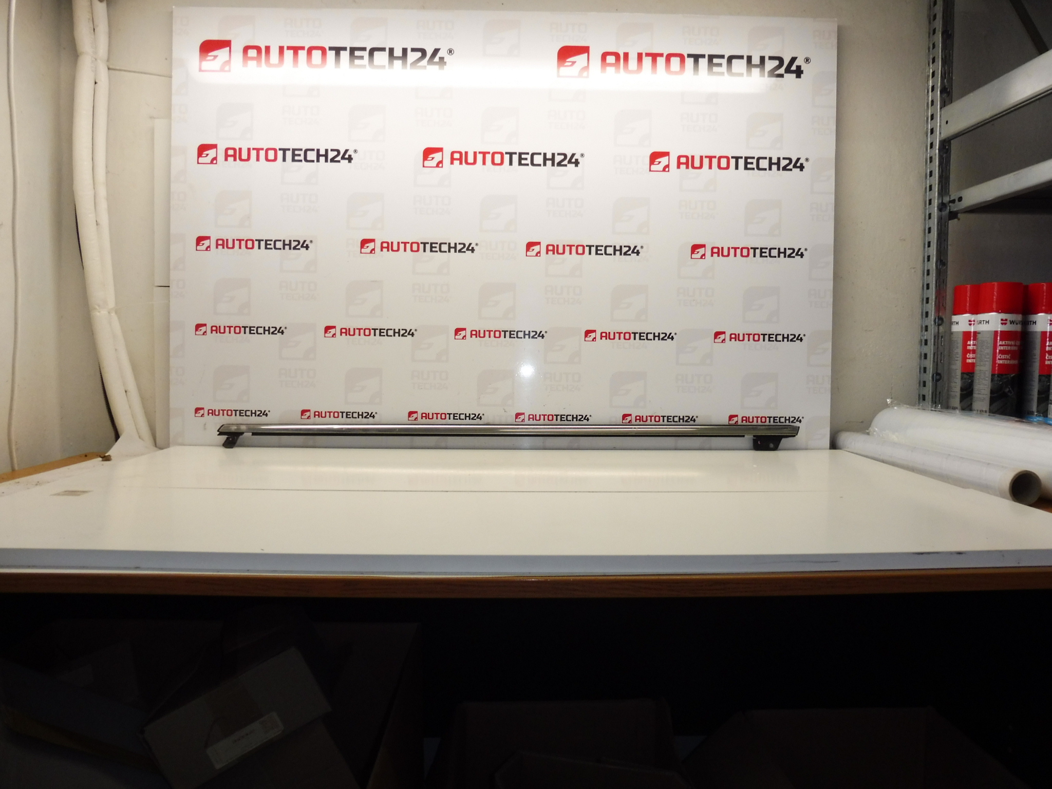 Banda CROMATA pentru usa fata stanga Citroen C4 Picasso 9334P7