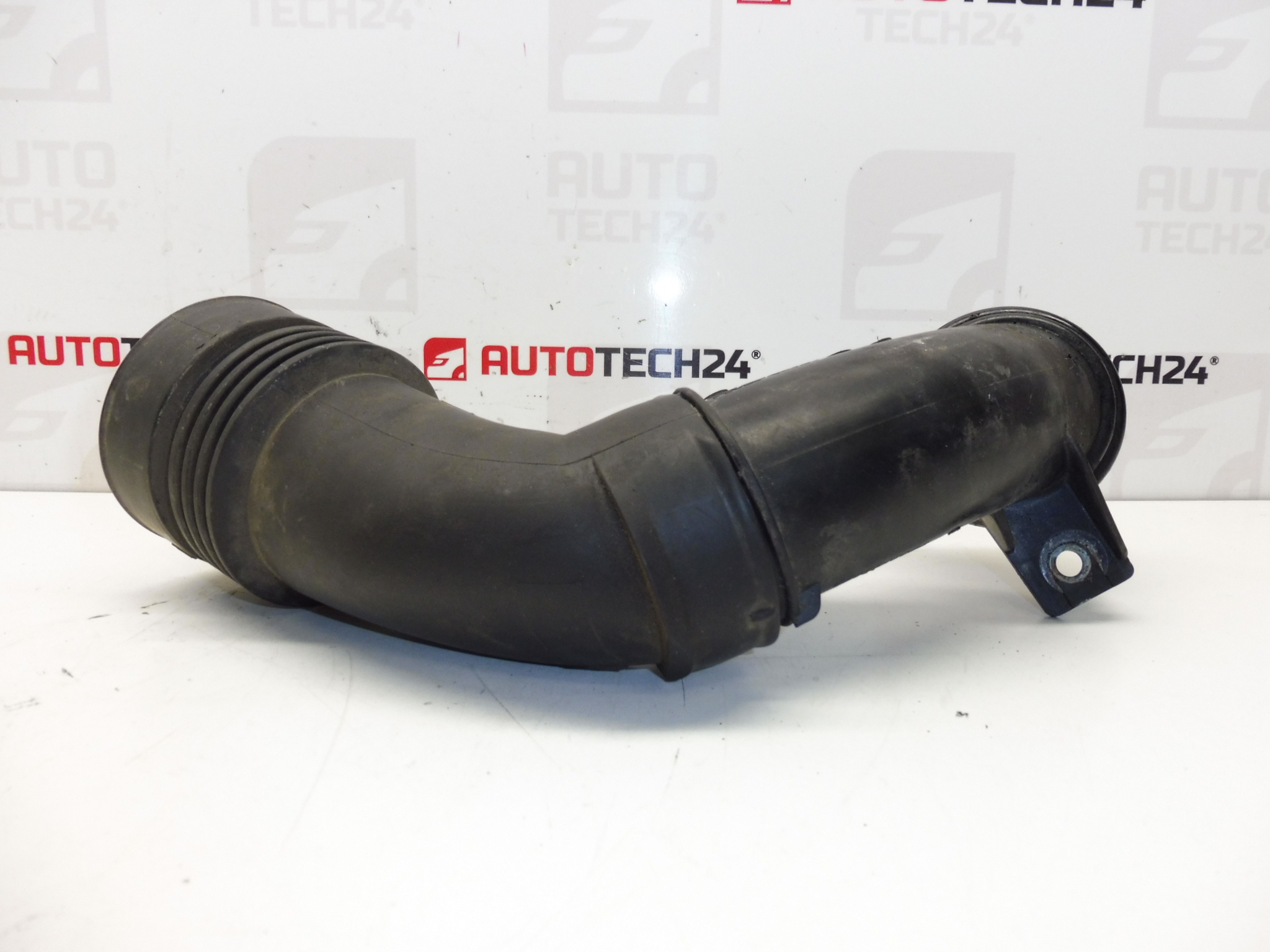 Conducta admisie turbo 1.6 e-HDI Citroën Peugeot 9683725080 1434F7