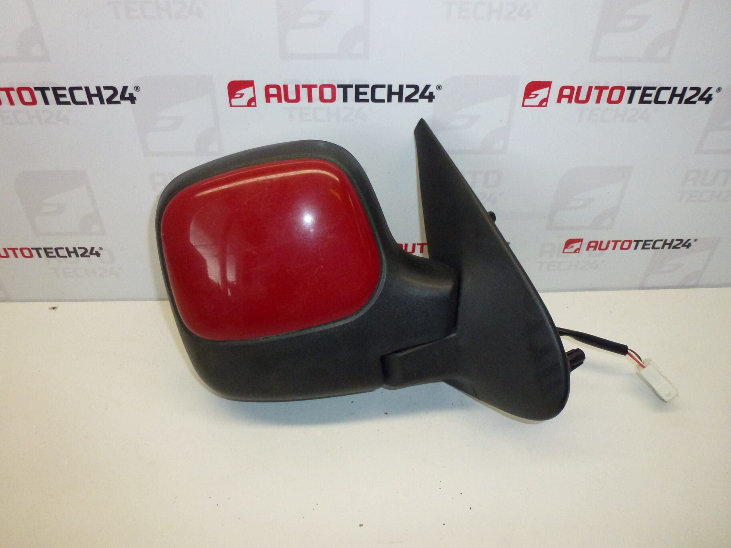 Oglinda dreapta Citroën Berlingo II electric 96366861XT 8153JN