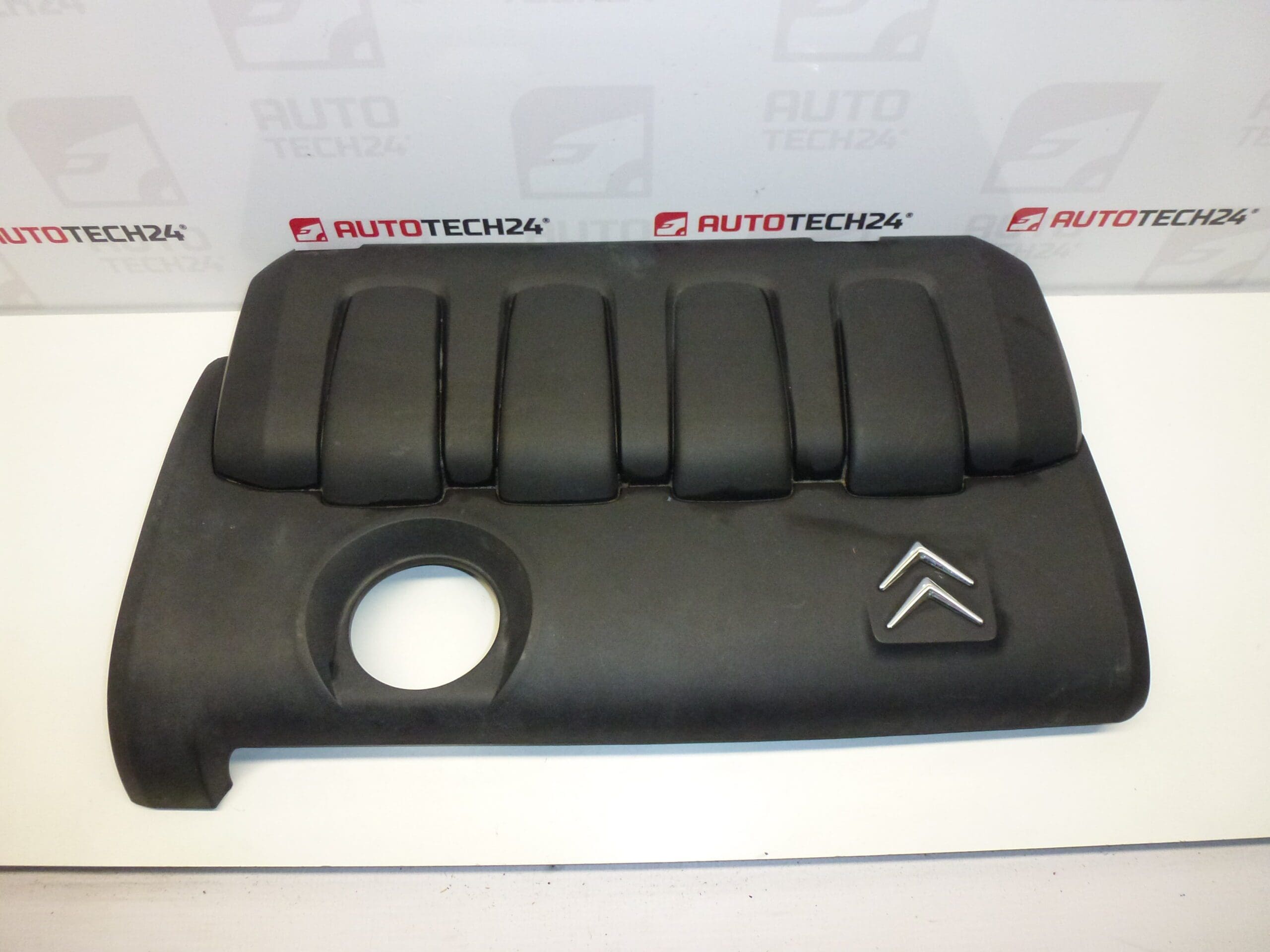 Capacul motorului 1.4 16V KFU Citroën 9648443480 9648442980 013754