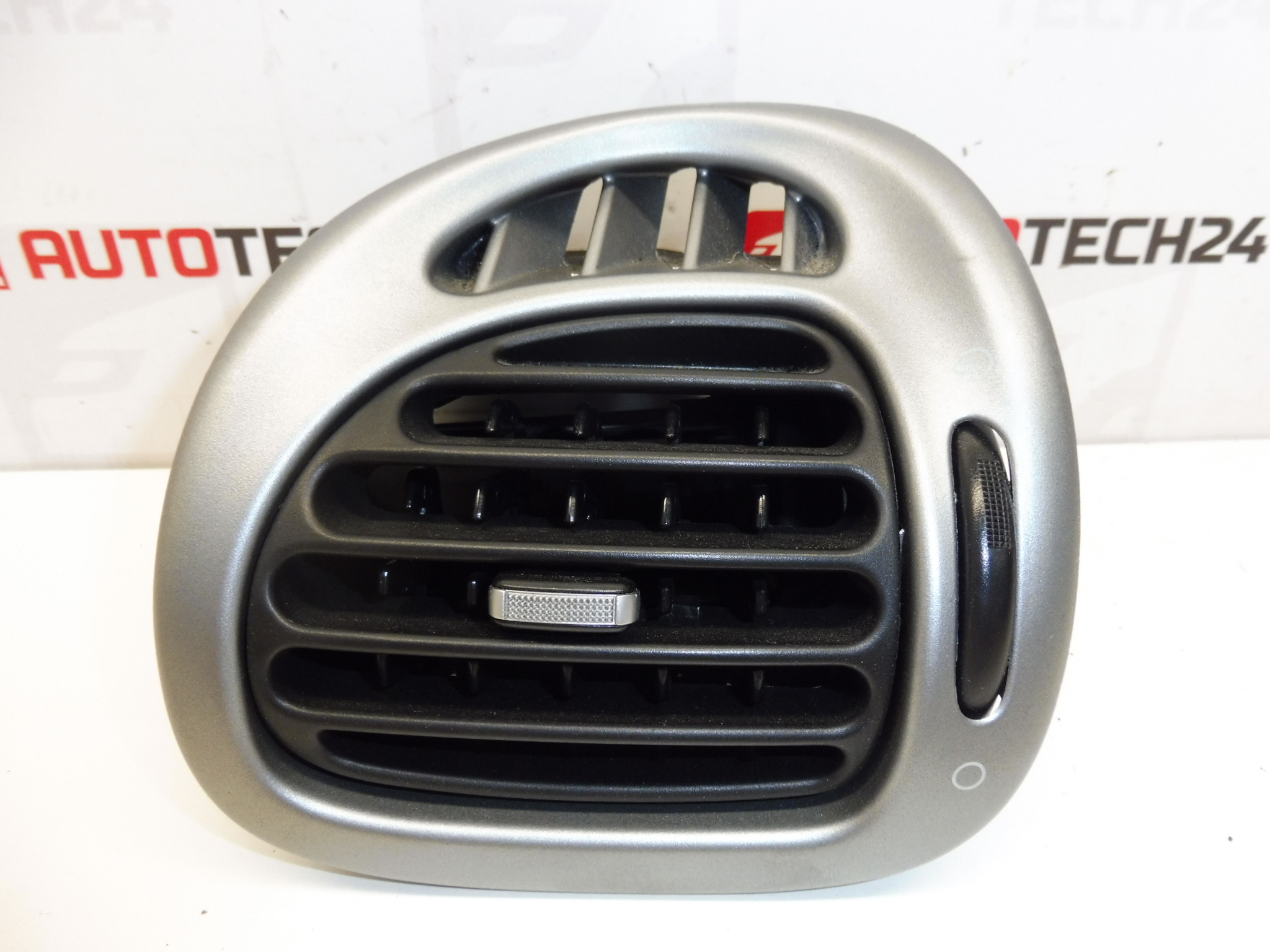 Ieșire aer HTG Citroën Xsara Picasso 9631280177 8264AT