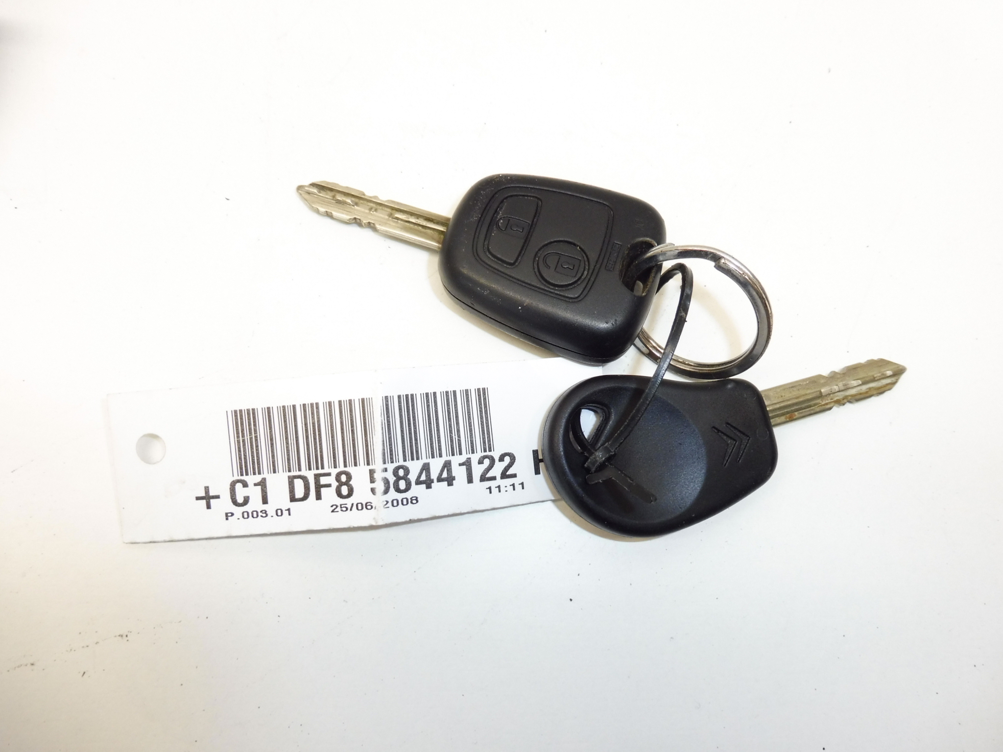 Cutie comutatoare 2 chei Citroën Xsara Picasso 4162HK