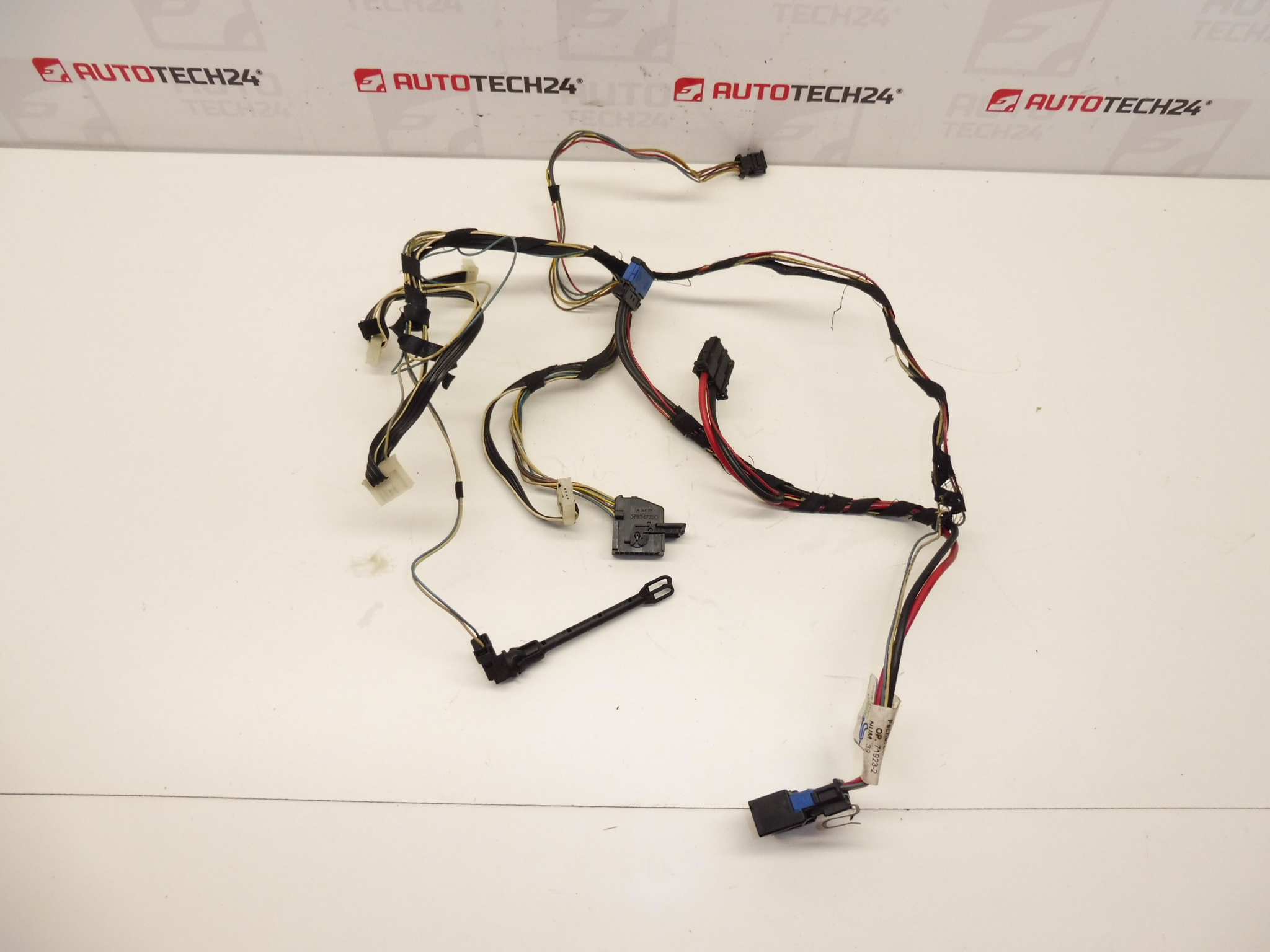 Ham de aer condiționat Behr Peugeot 307 până în 2004 D5384 6445ZV