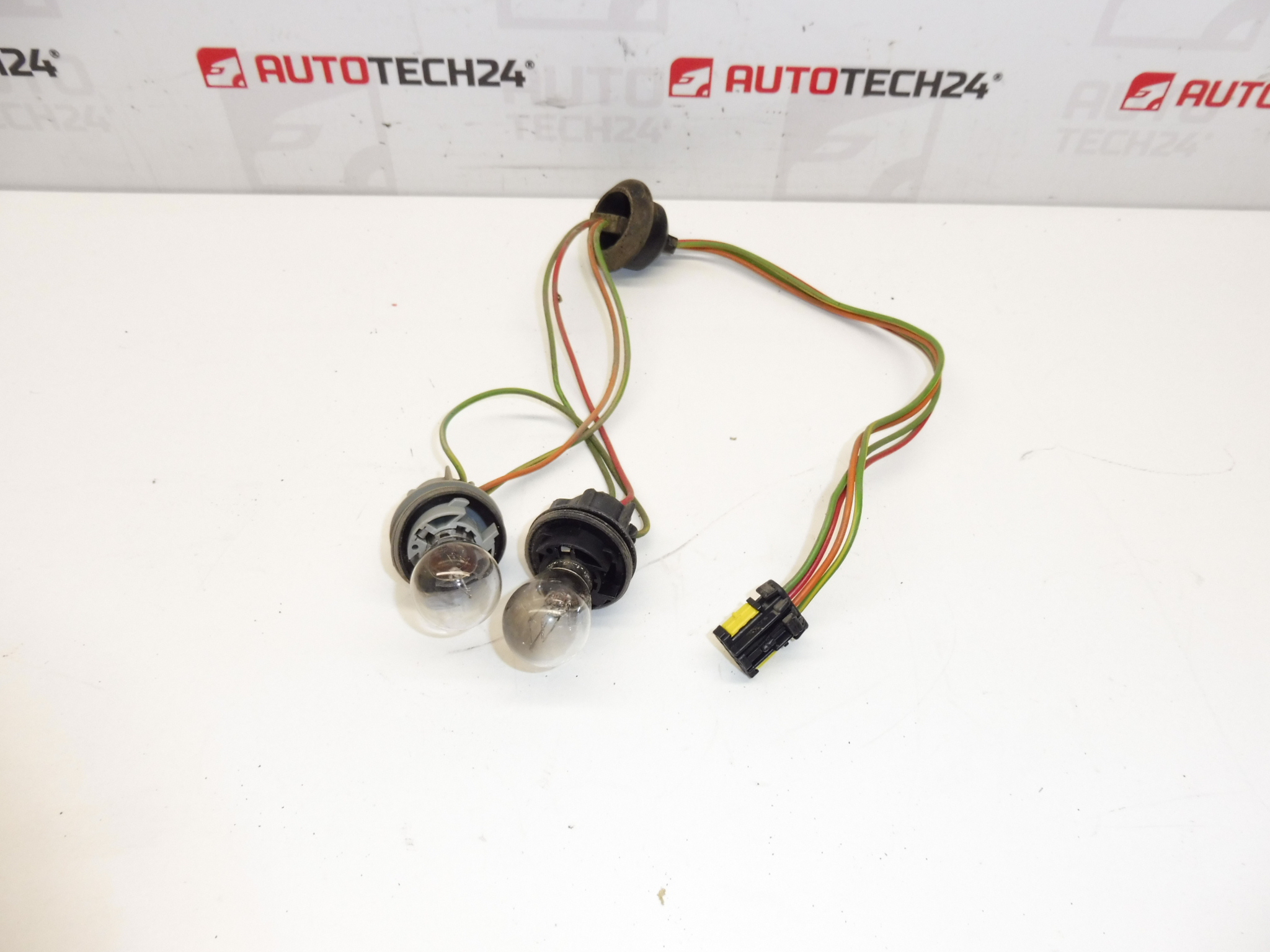 Cablaj priza lumini spate Peugeot 607 6534GS apara noroi