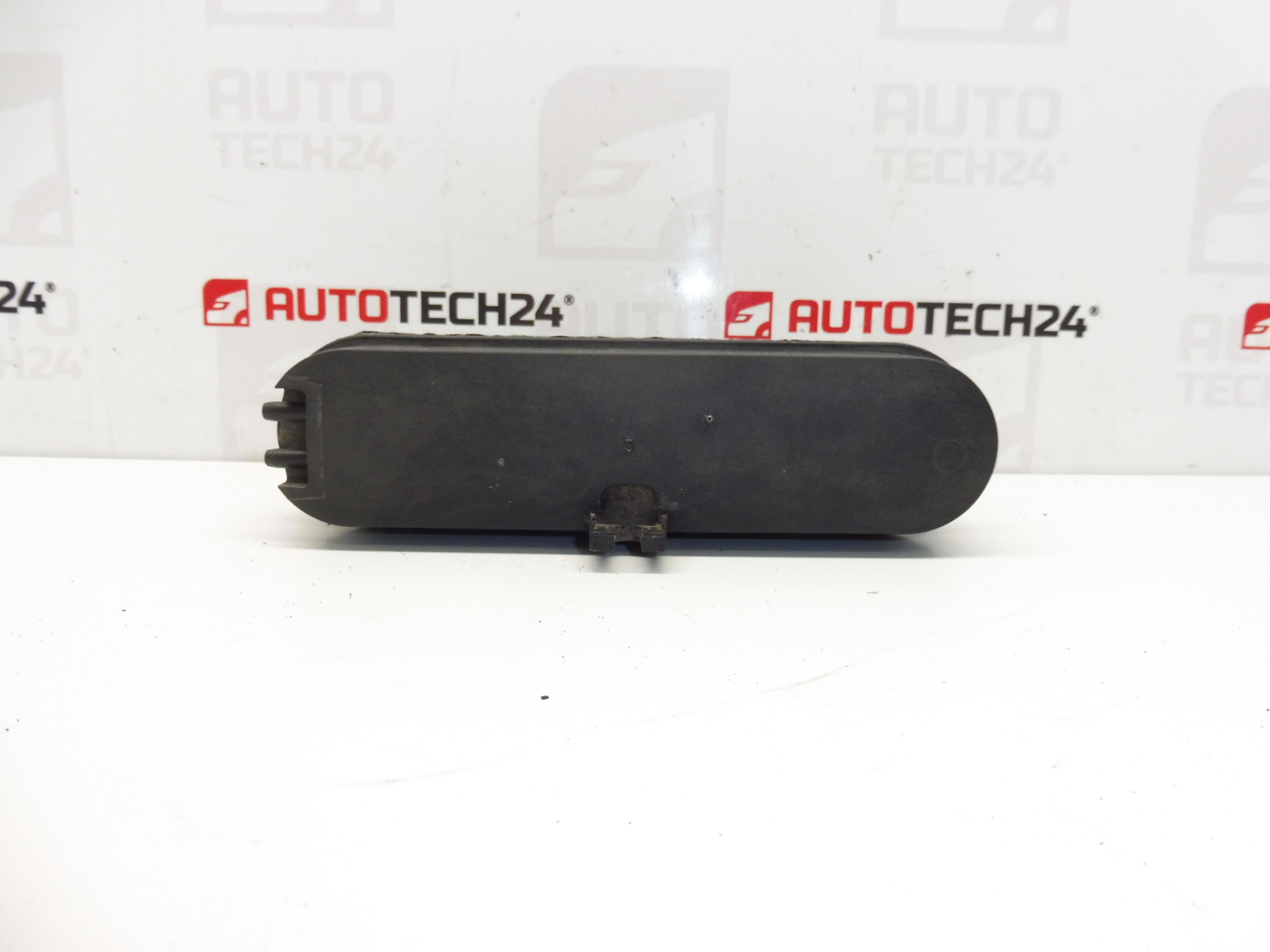 Rezervor de vid Citroën Peugeot 9635576177 162779