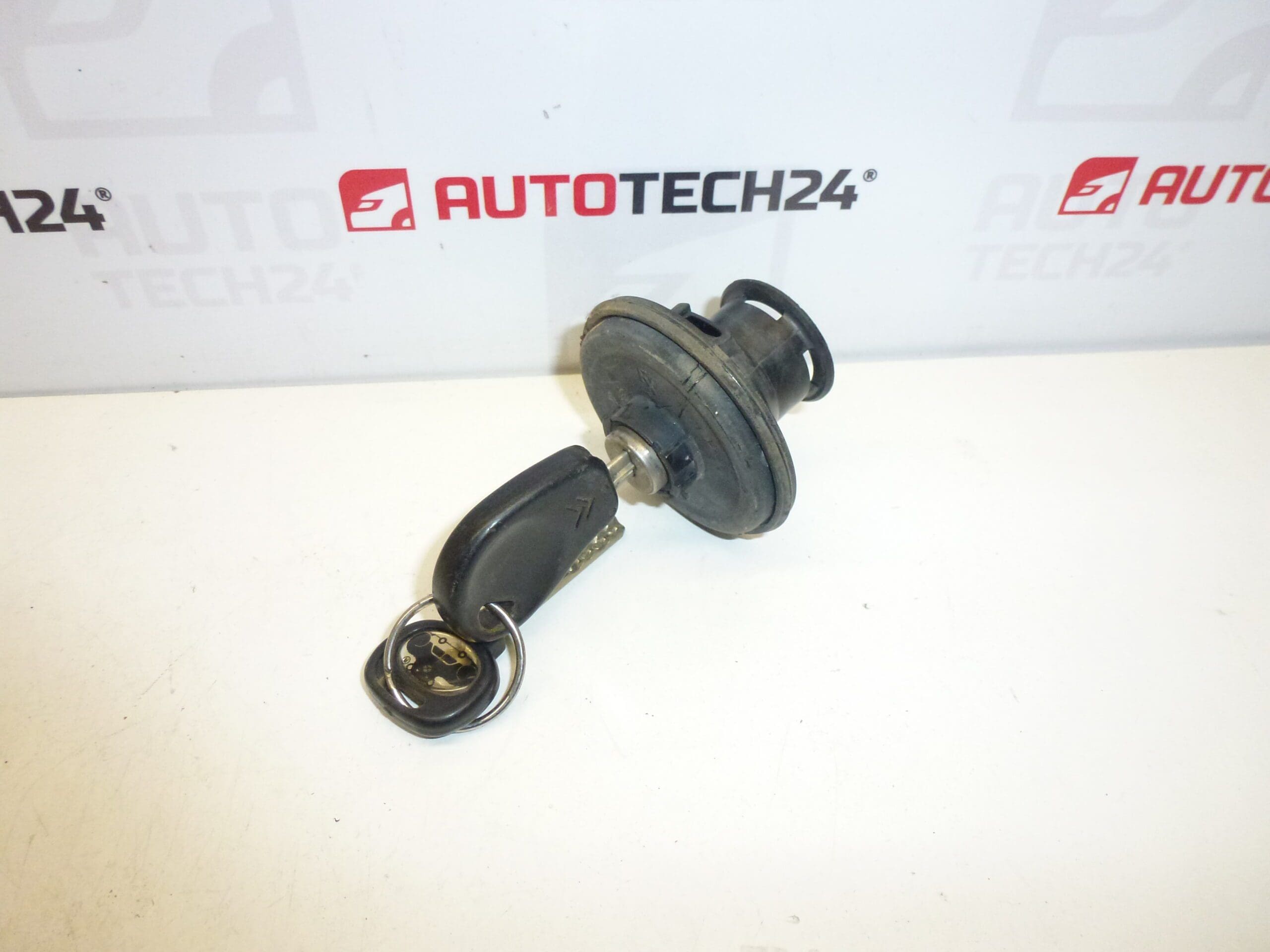 Capac rezervor Citroën Berlingo I II Peugeot Partner I II 1508J5