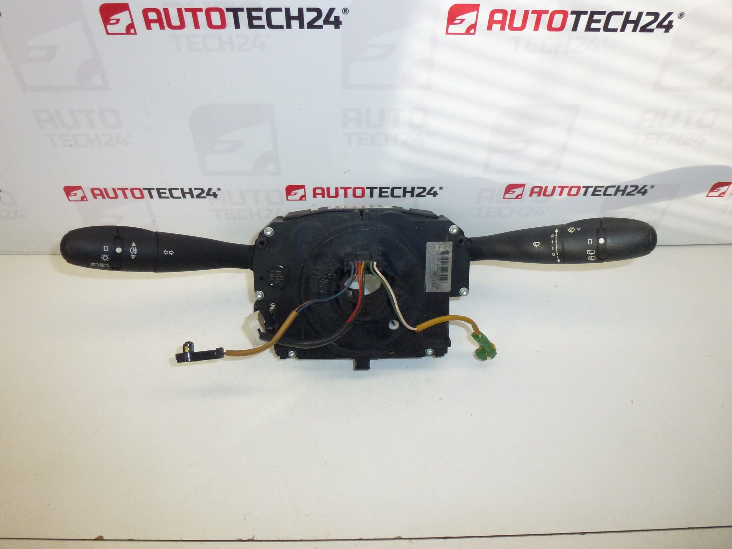 Comenzi pe pârghie Peugeot 207 96630730XT 624262