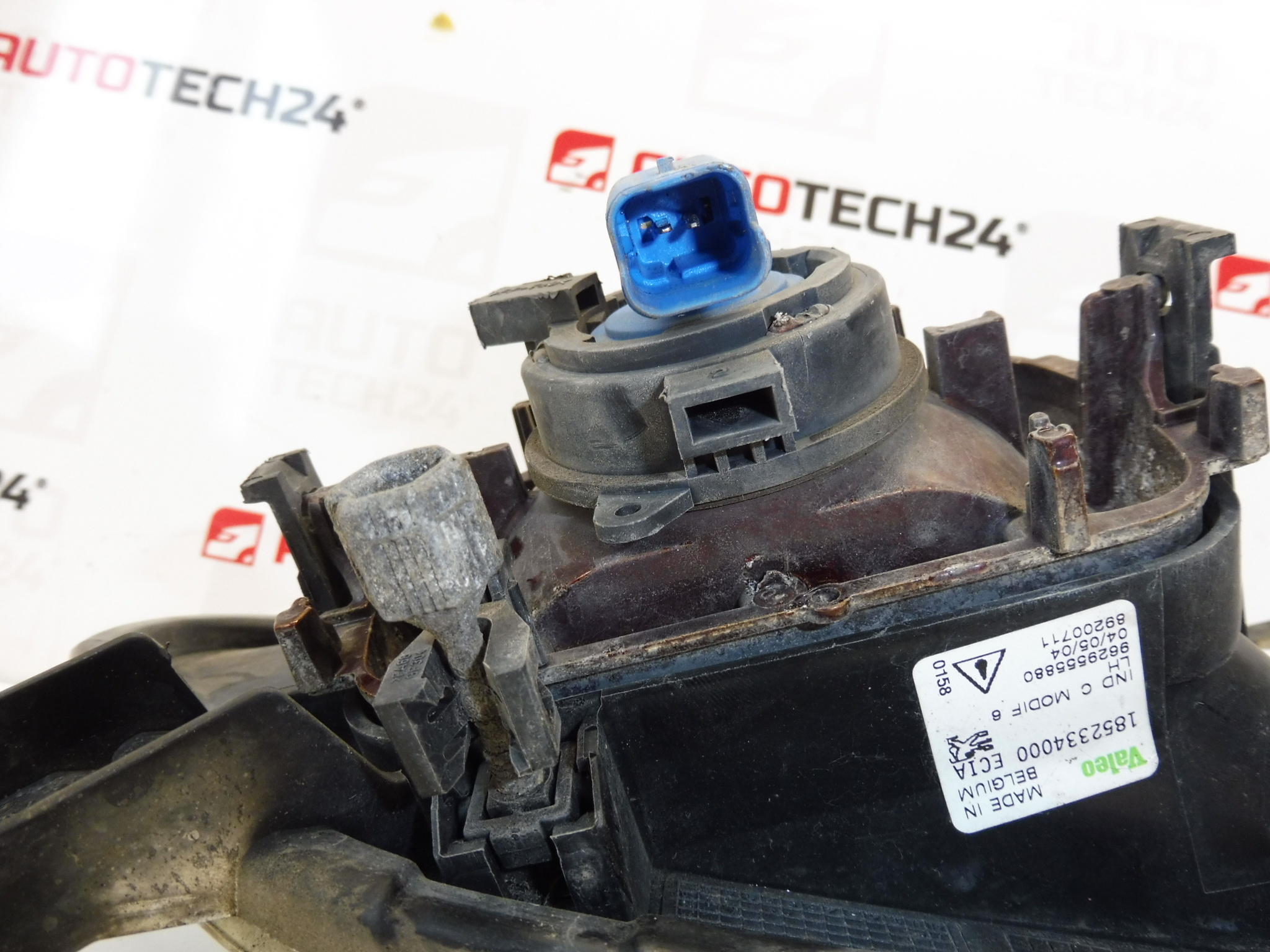 Far de ceata stanga Peugeot 607 9629555880 89200711 6204W5