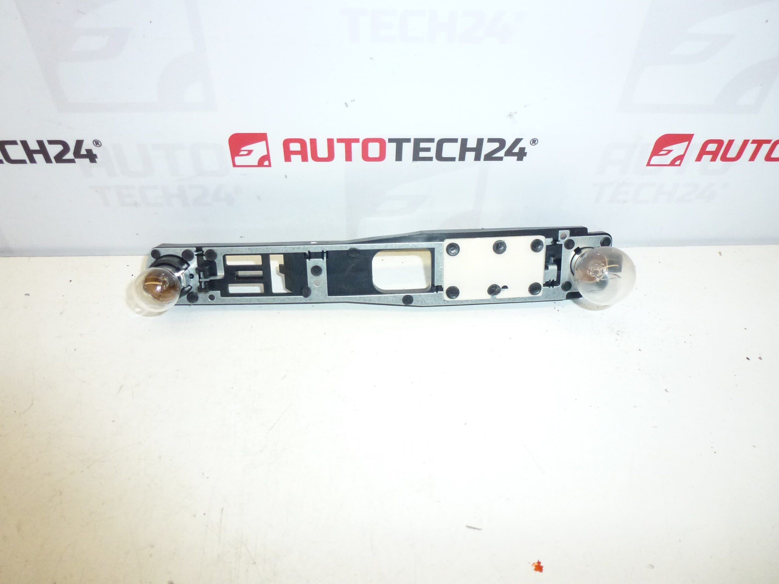 Soclu lămpi spate Citroën C5 II 89032717