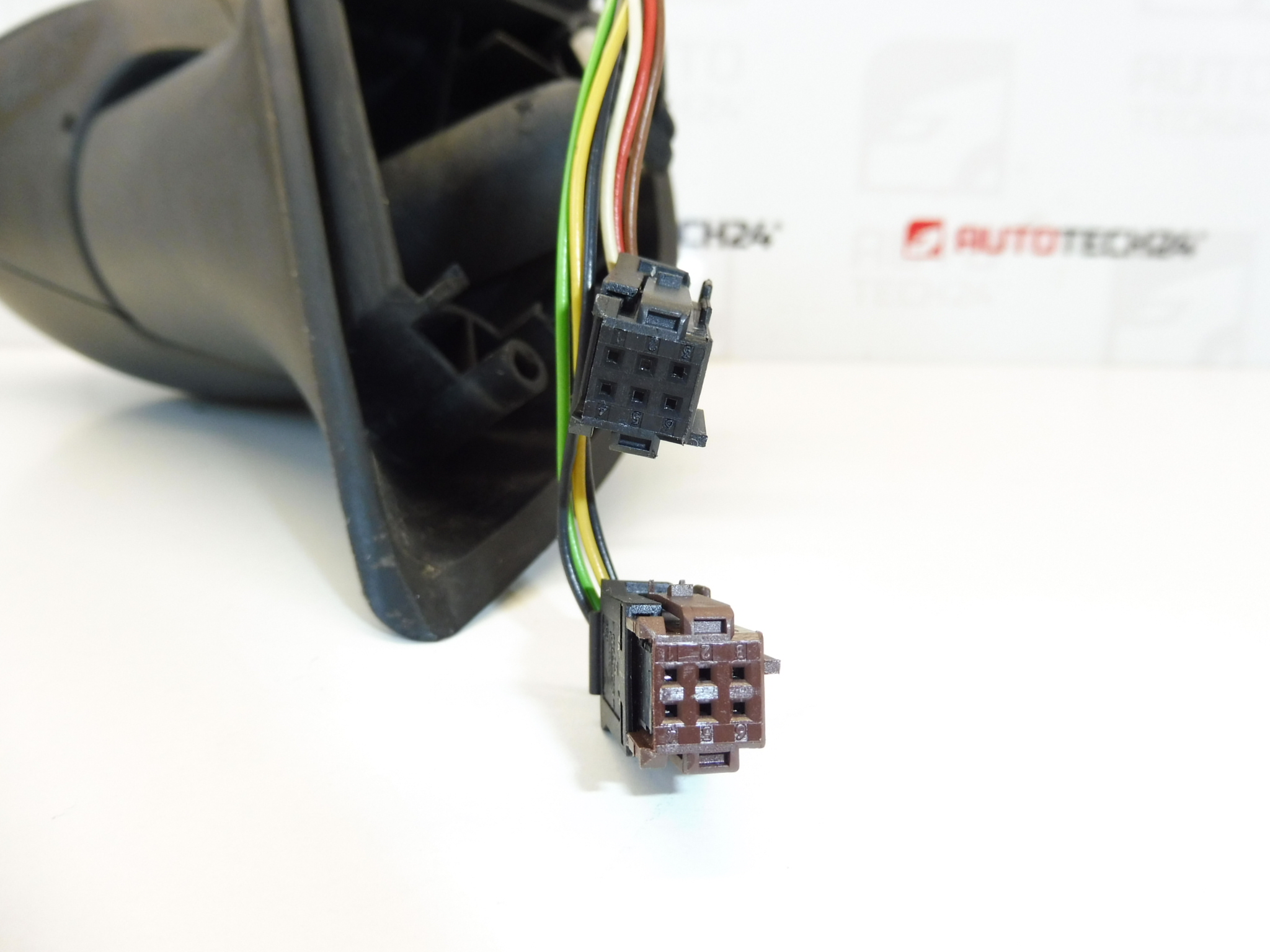 Oglinda retrovizoare stanga Citroën C3 Pluriel 8149XC