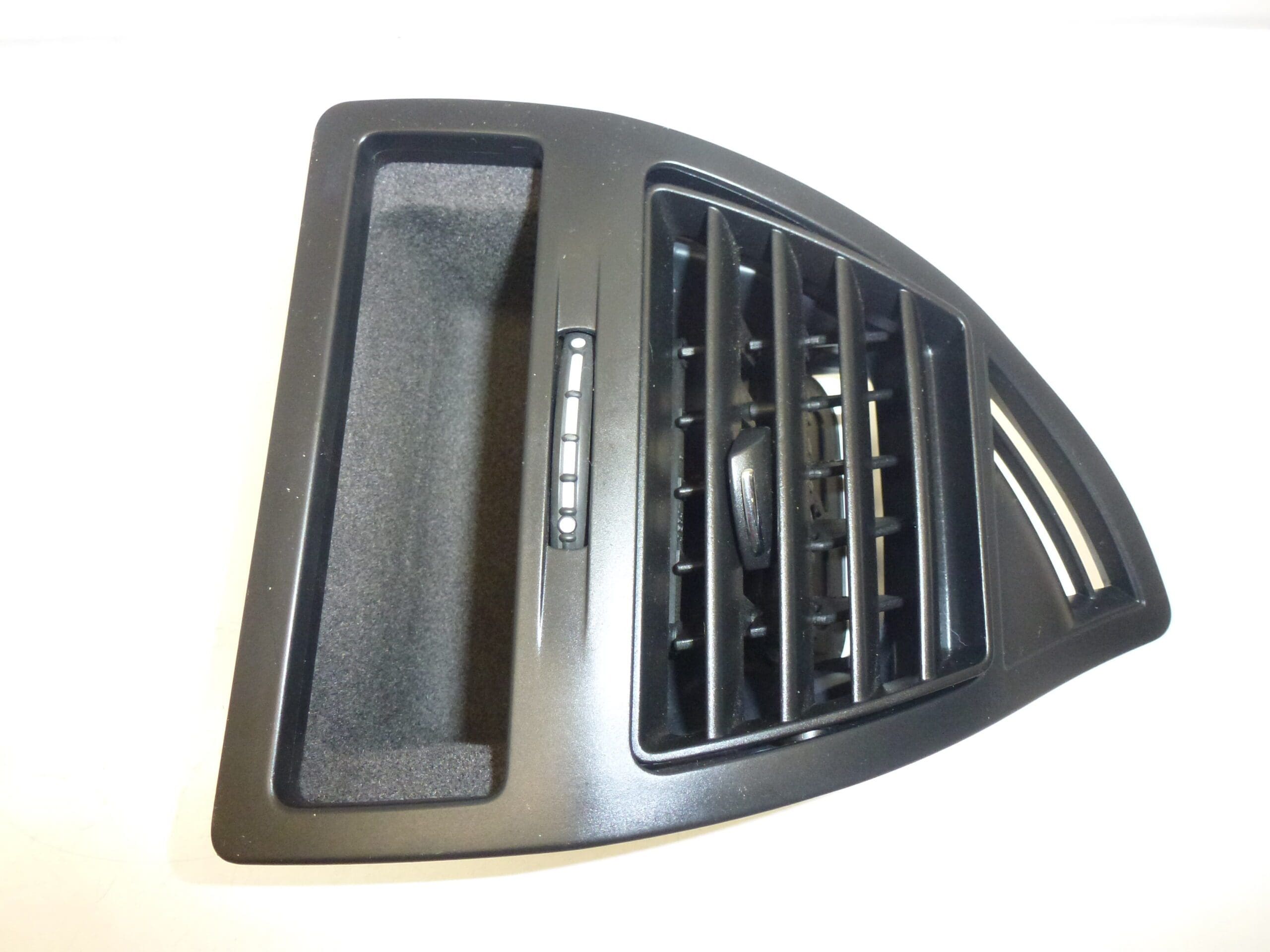 Orificiu aerisire dreapta Citroën C4 9649598677 9649598977