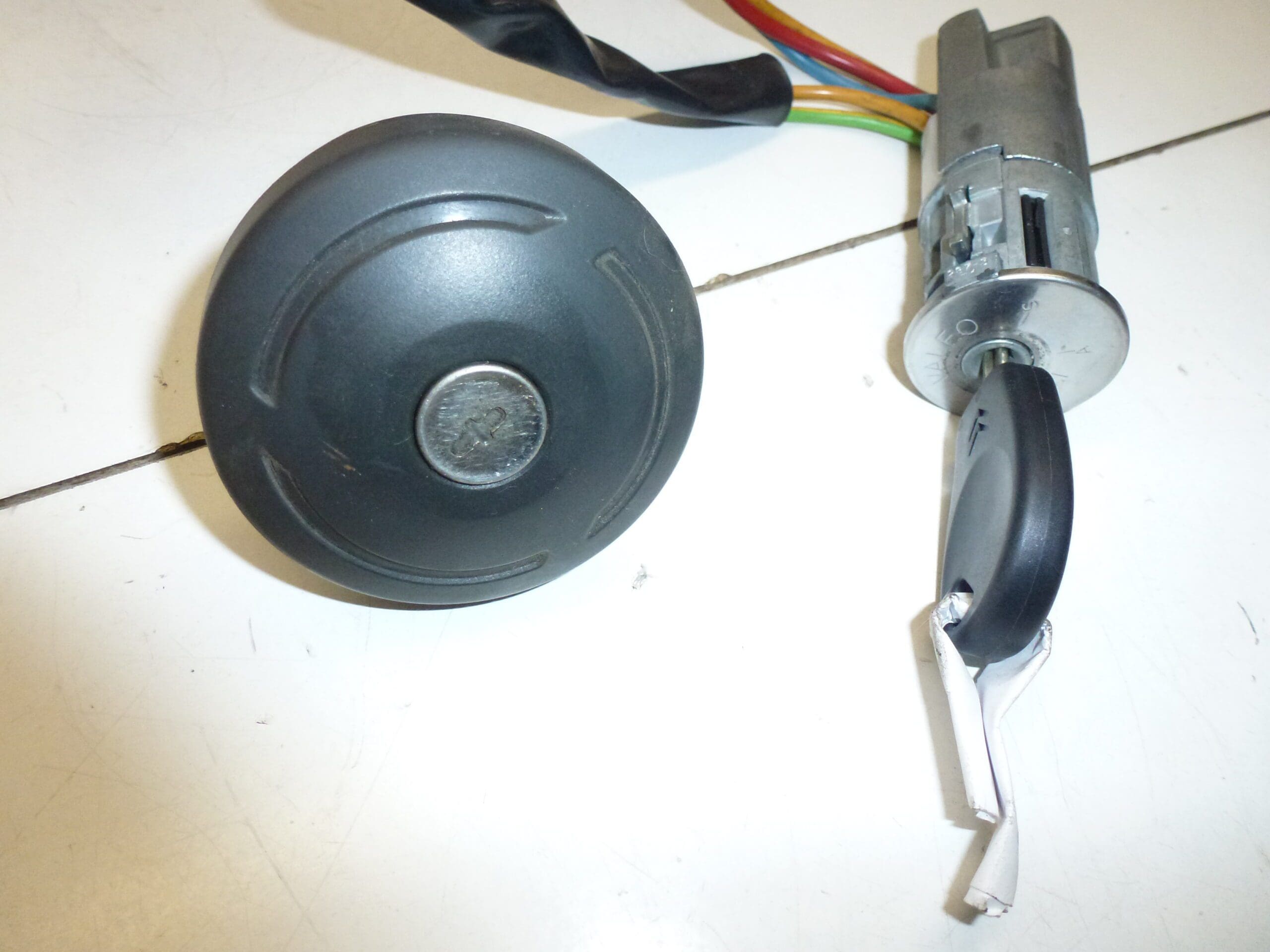 Întrerupător cu o cheie Citroën Xsara Picasso 4162HK