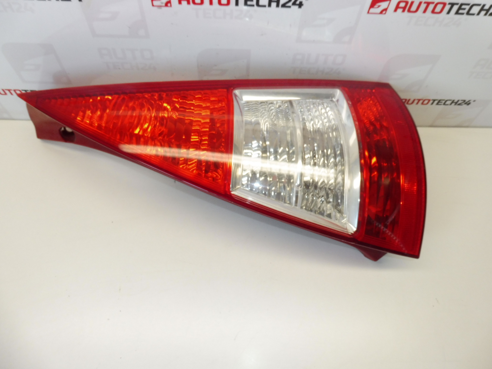 Lampa spate dreapta Citroën C3 din 2005 6351X5