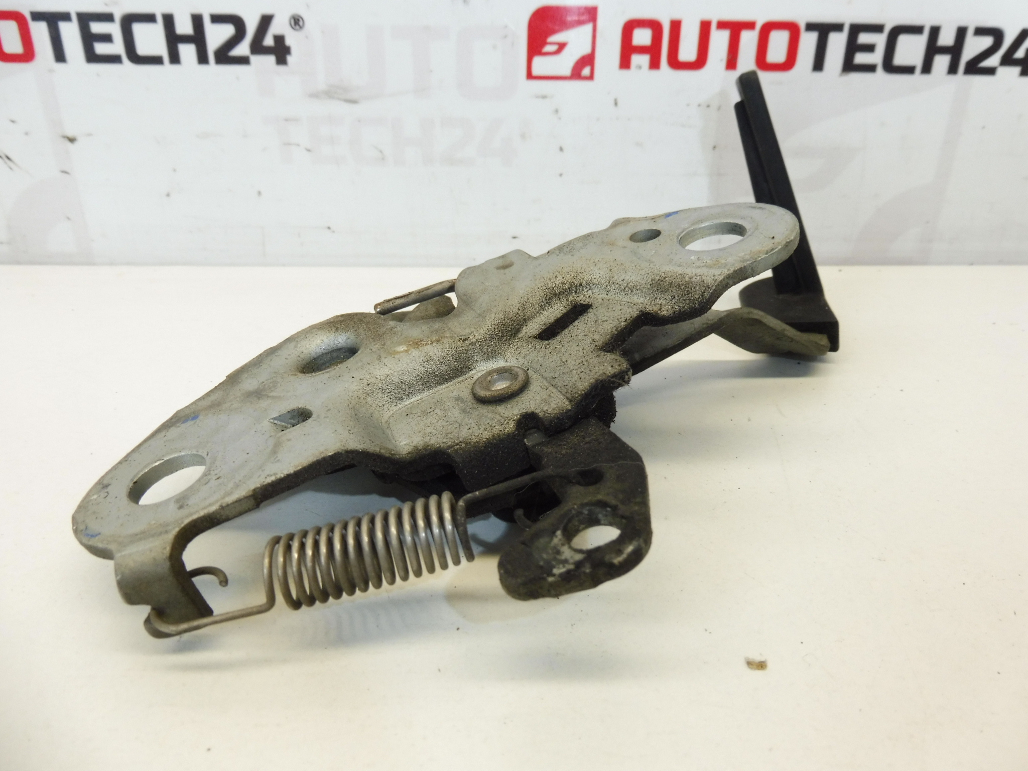 Inchidere capota Citroën C3 din 2005 793482