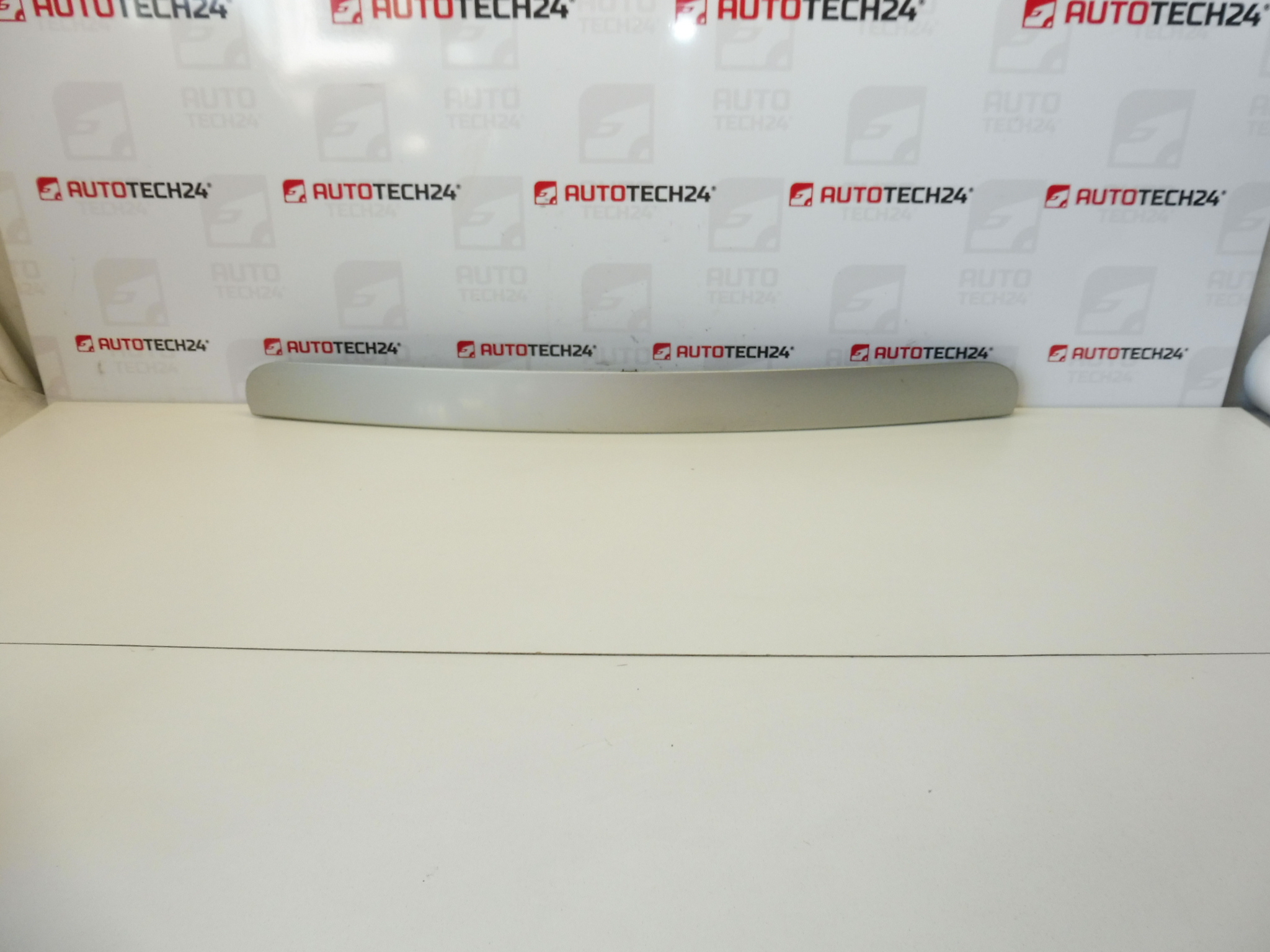 Maner Peugeot 207 hatchback ETSC 8742L0