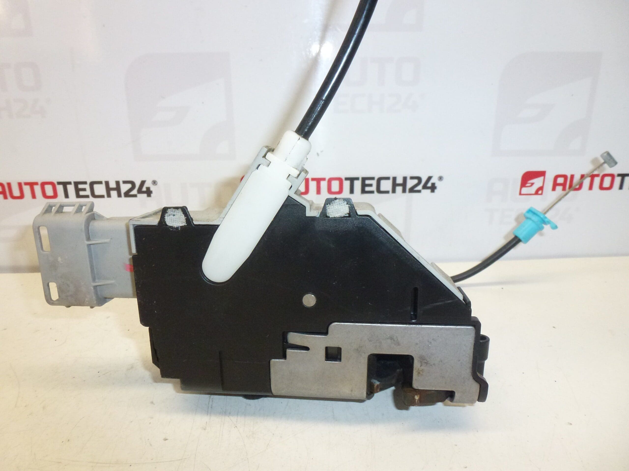 Inchidere portiera spate dreapta Citroën C4 5 usi 9681337080 9138N5