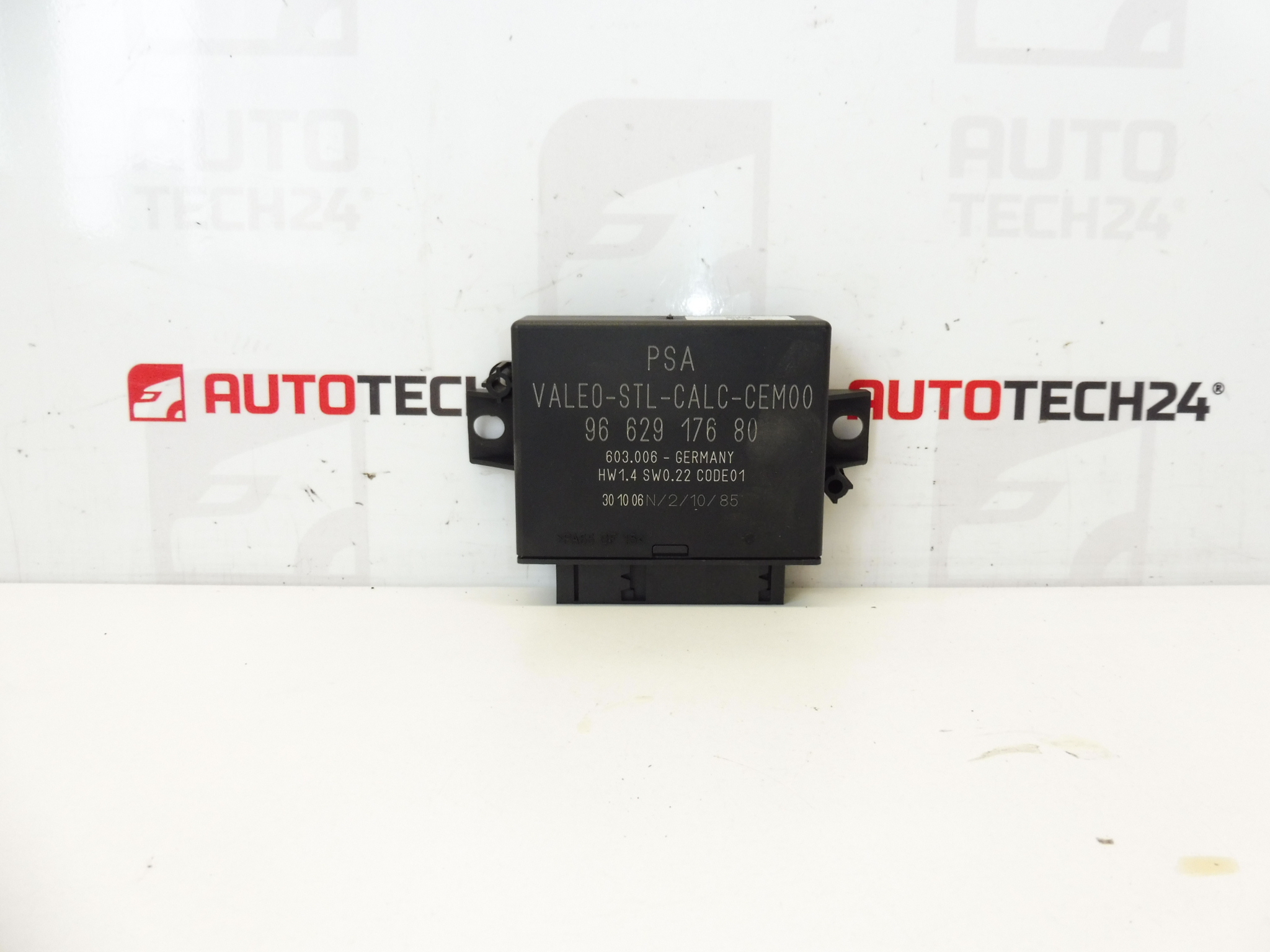 ECU AFIL Valeo Citroën Peugeot 9662917680 6590AR