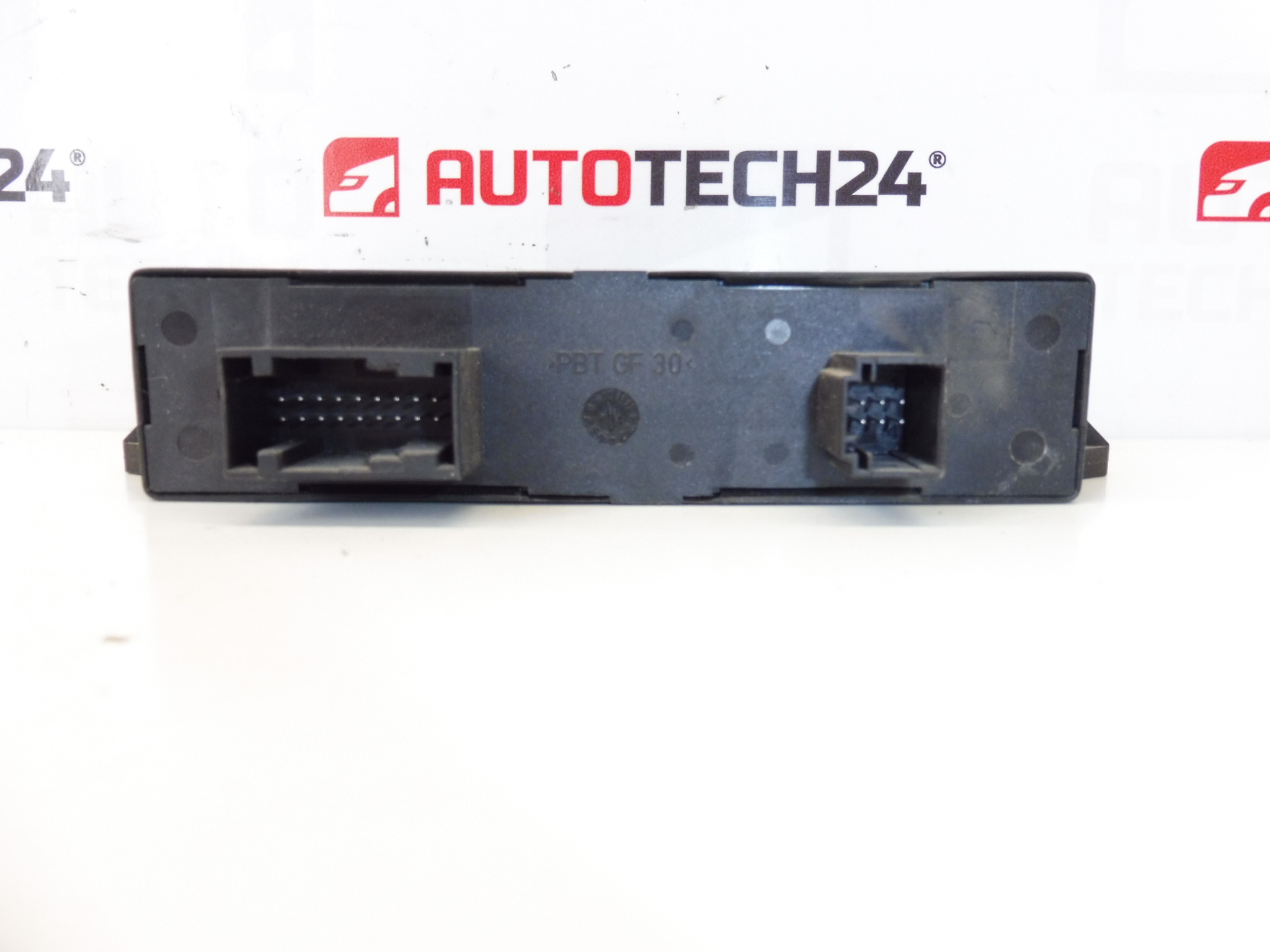 ECU asistent parcare Citroën 9655196380 601.826 6590F1