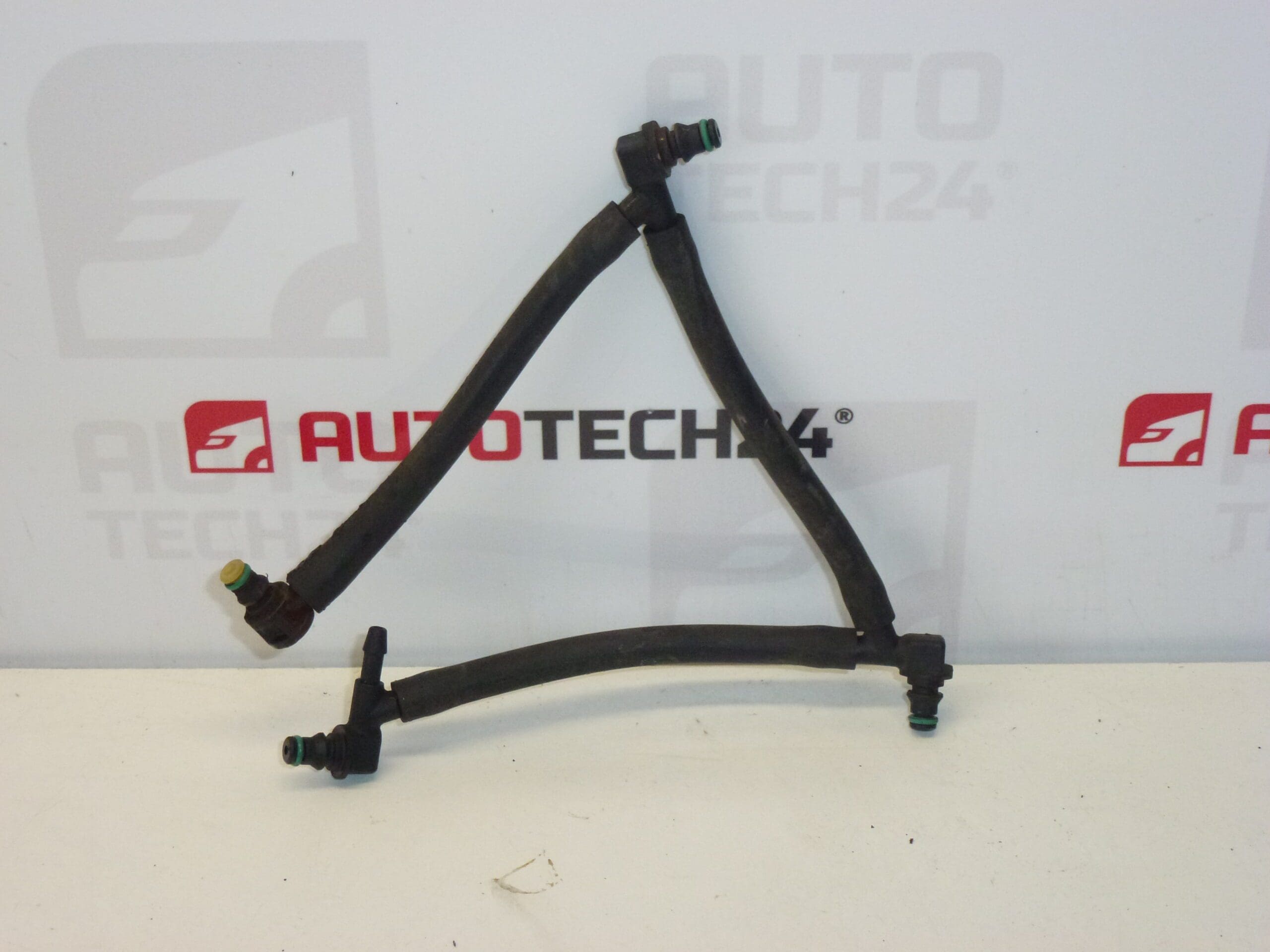 Furtunuri de preaplin Citroën Peugeot 1574Q1