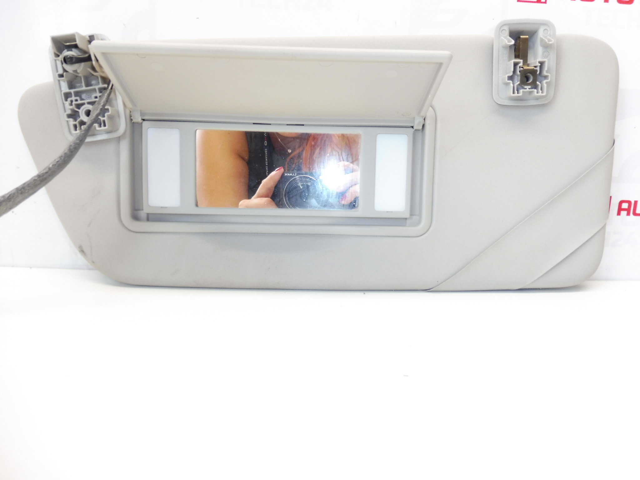 Parasolar Peugeot 308 stanga 8143VR 16115131BJ