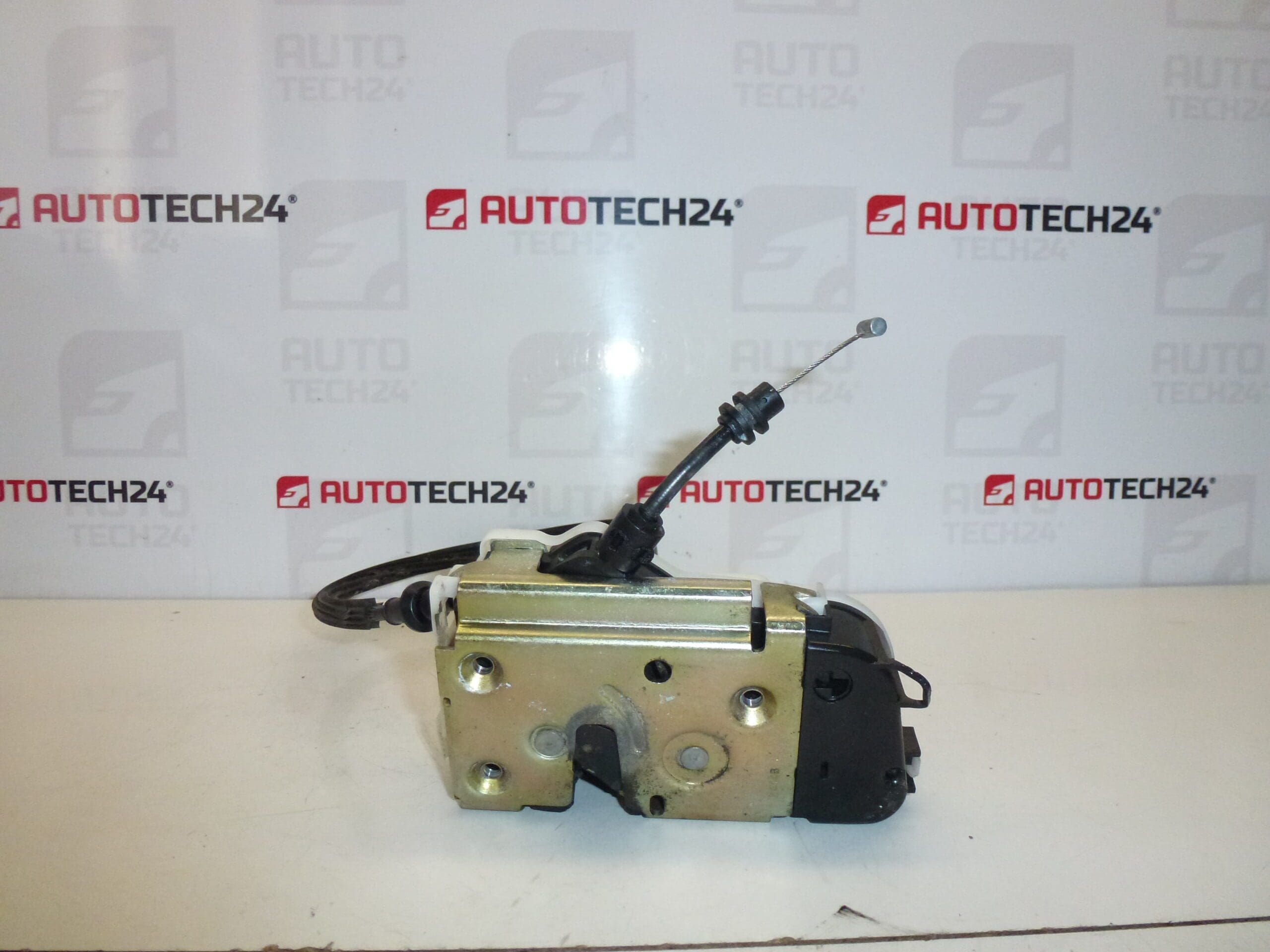 Inchidere portiera spate stanga Citroën C3 6PIN 46978280 9137A1