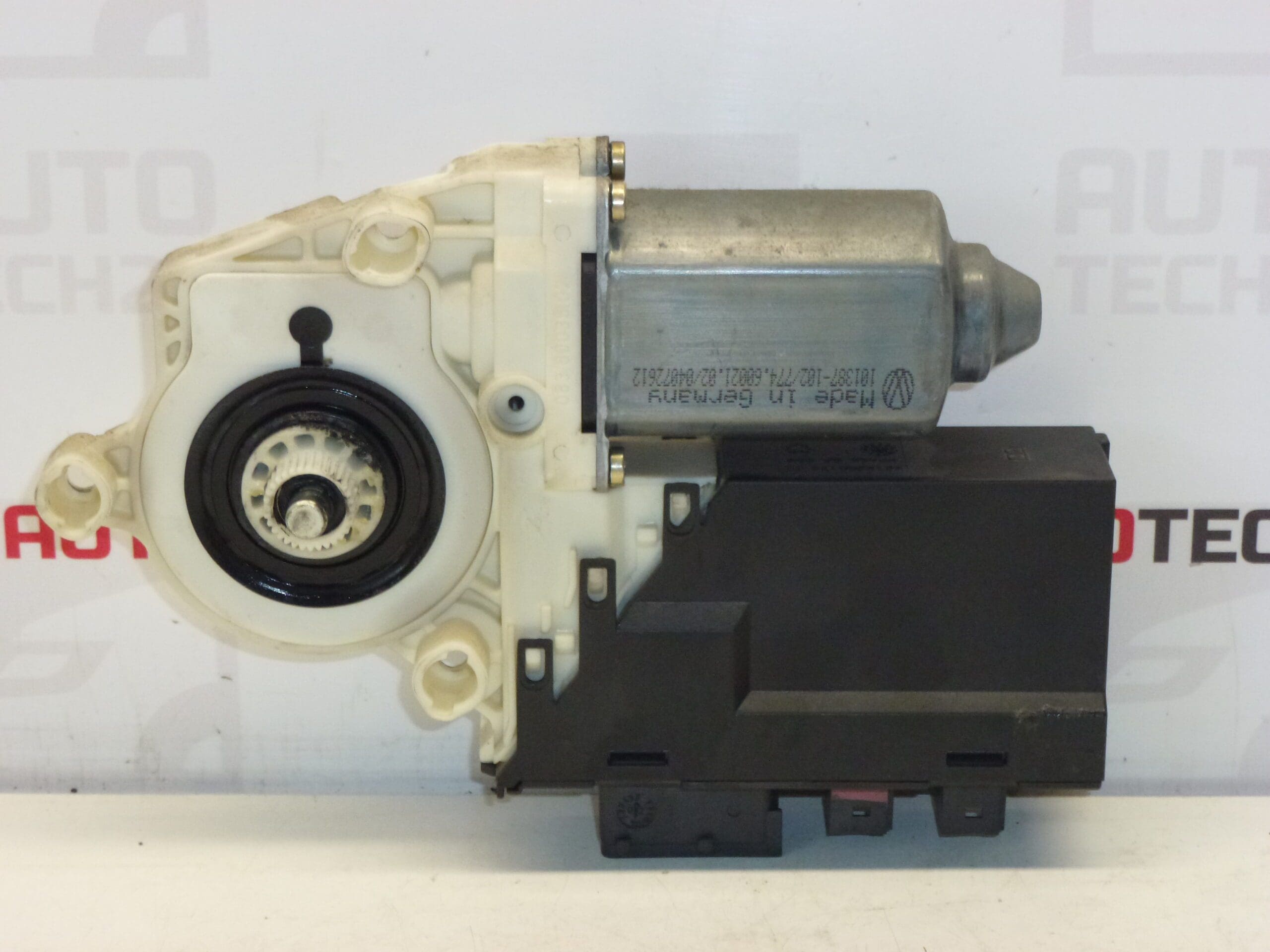 Citroën Peugeot Motor de bobinare geam fata stanga 1488740080 9221V5