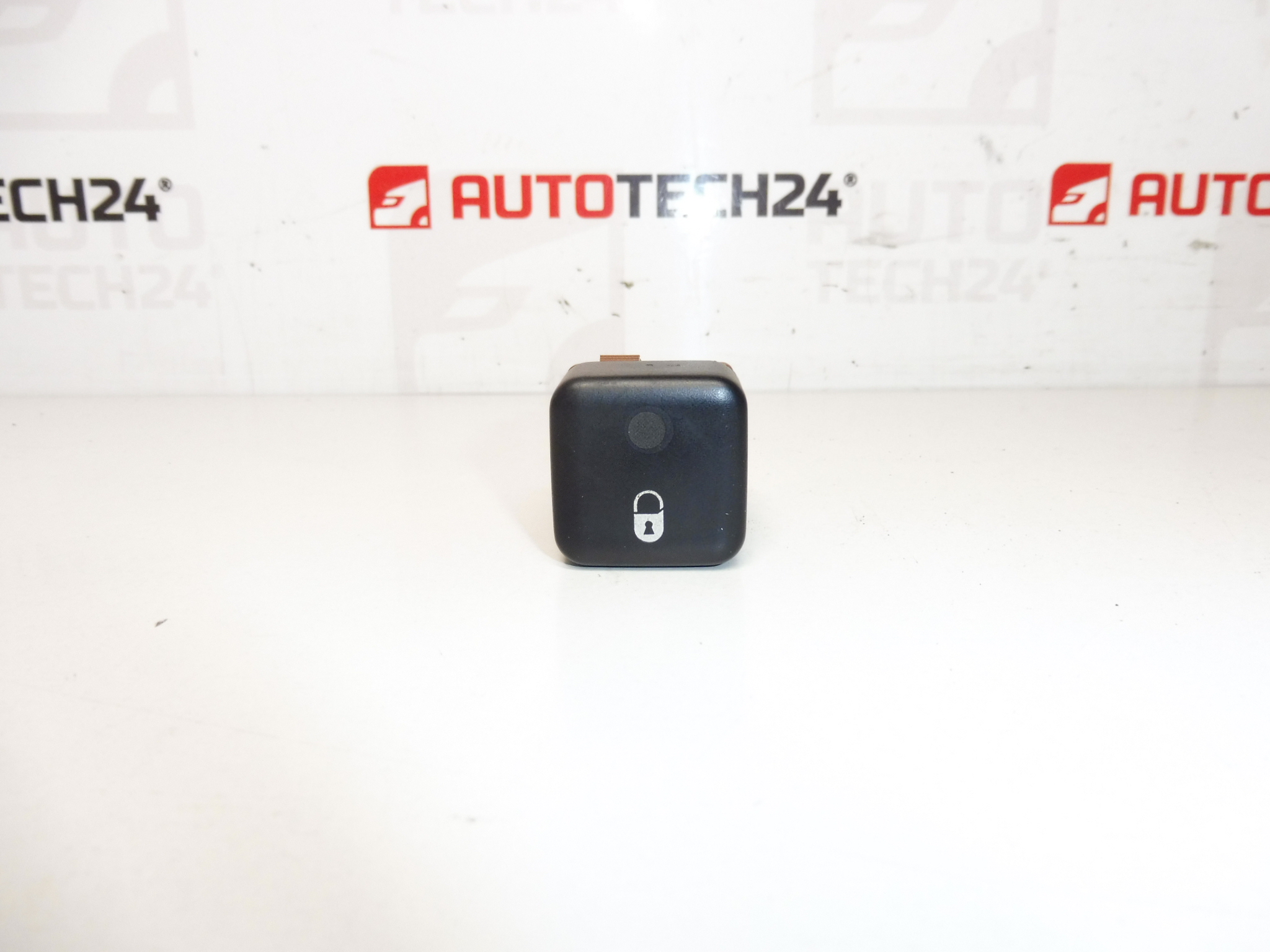 Controller de blocare Citroën Peugeot 9256075999 6490H9