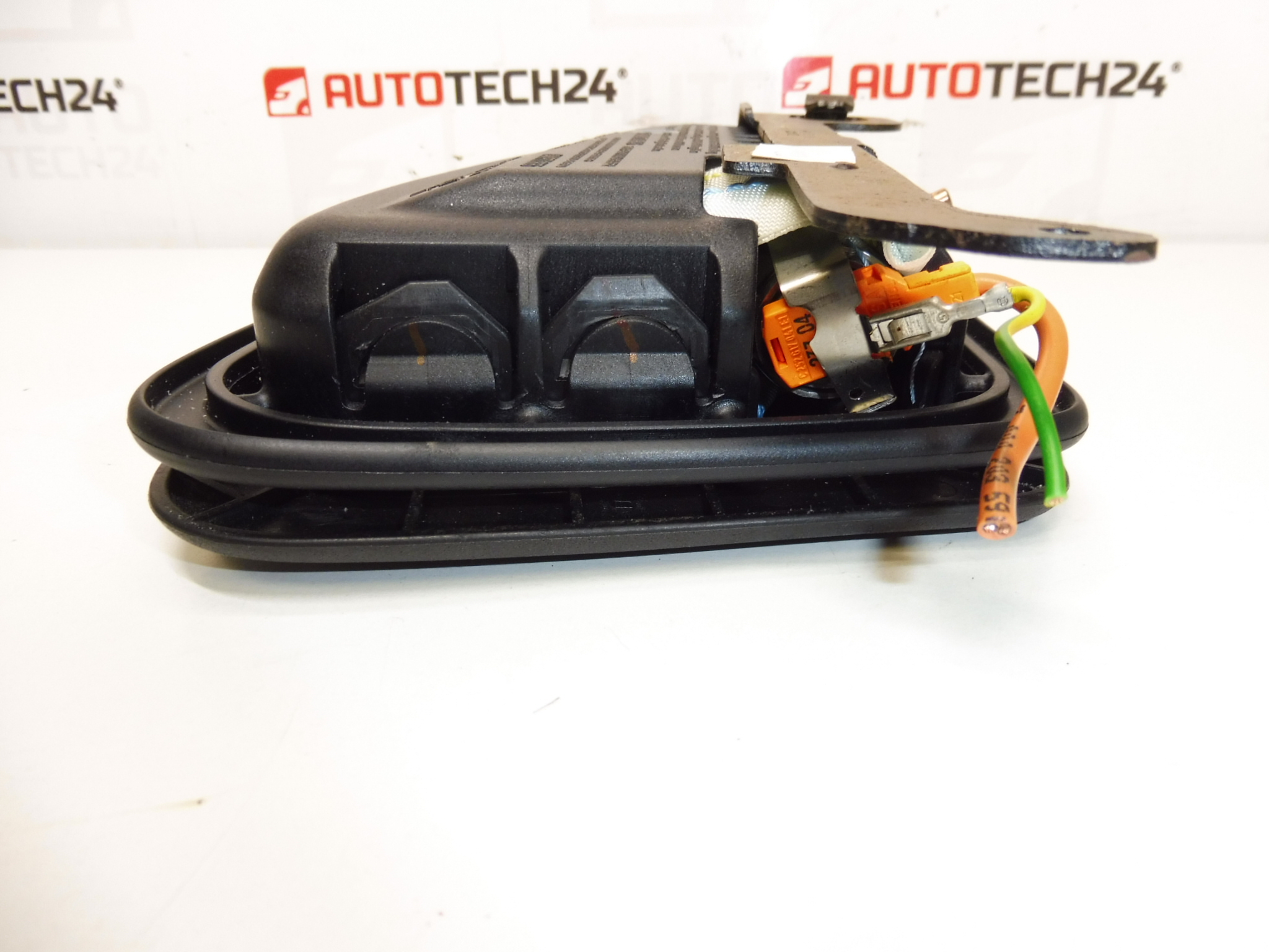 Airbag scaun dreapta Peugeot 307 CC 96457586ZR 8216Z1