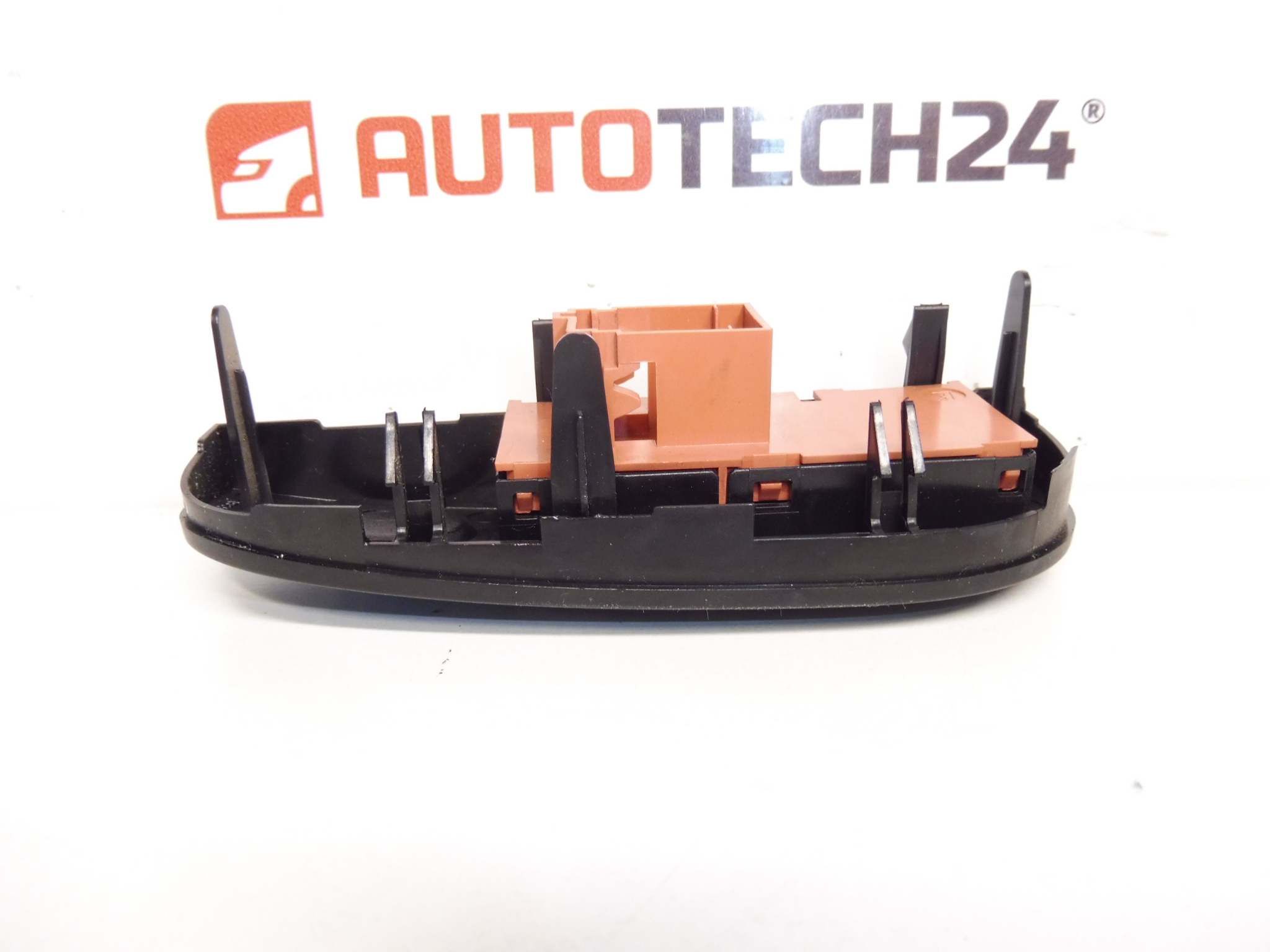 Placa de acoperire Citroën C2 C3 96405773XT 6554N3