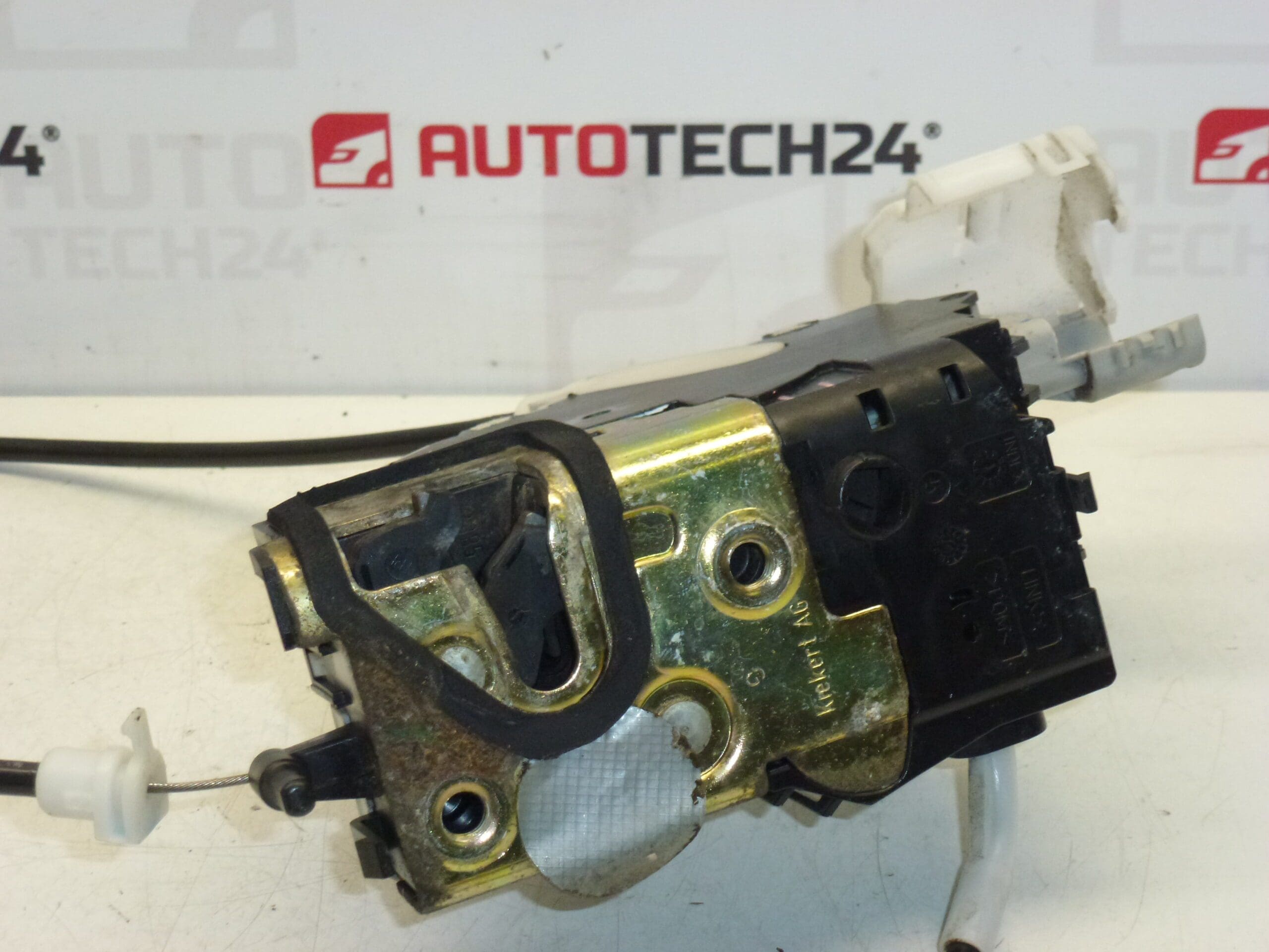 Inchidere portiera spate stanga Peugeot 407 9659854380 9137K9