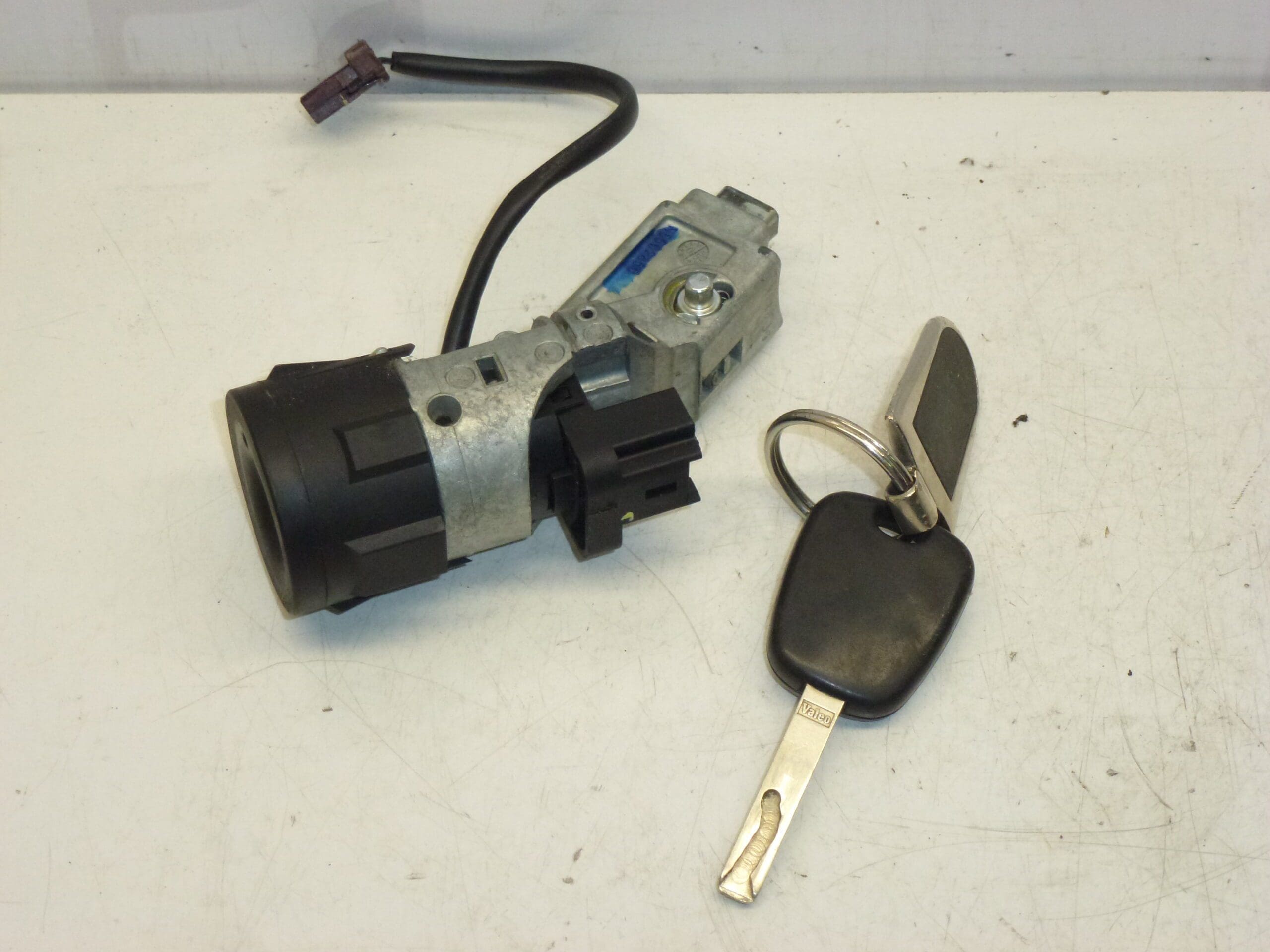 Cutie de comutare și o cheie Citroën Peugeot 4162EA