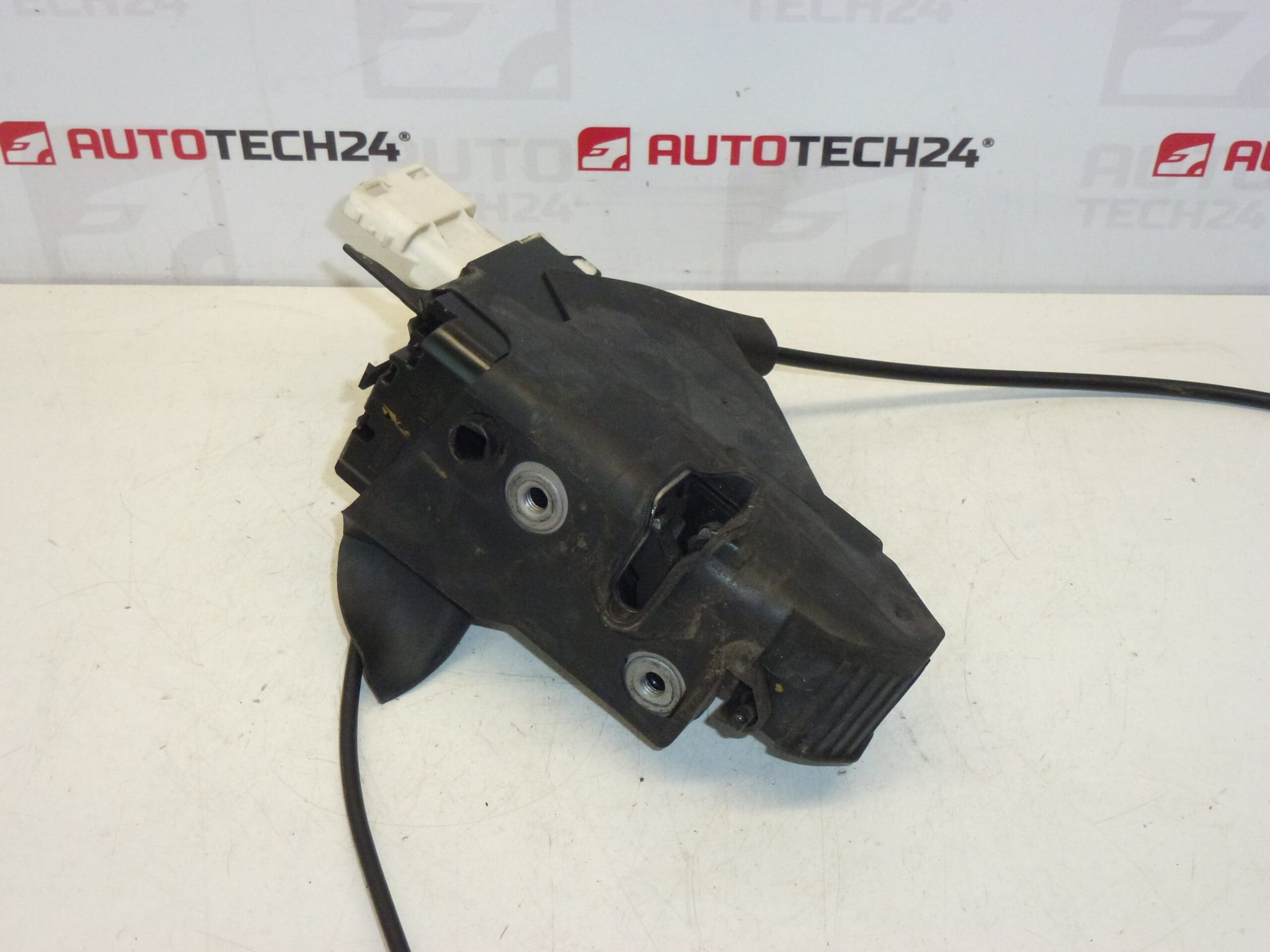 Inchidere portiera dreapta Peugeot 407 9686683580 9136FE