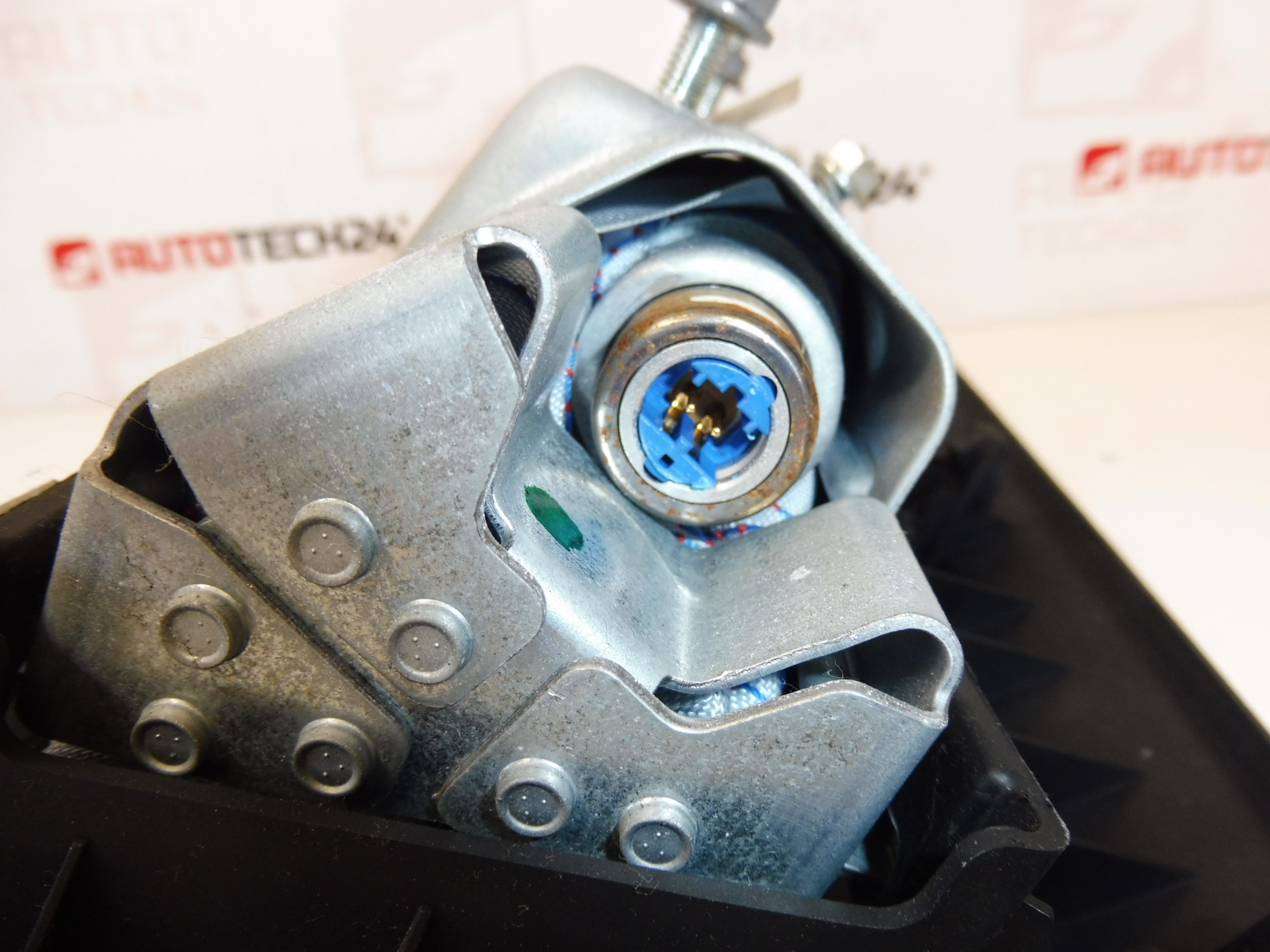 Airbag pentru genunchi Citroën C4 Picasso 96600568ZD 8216NW