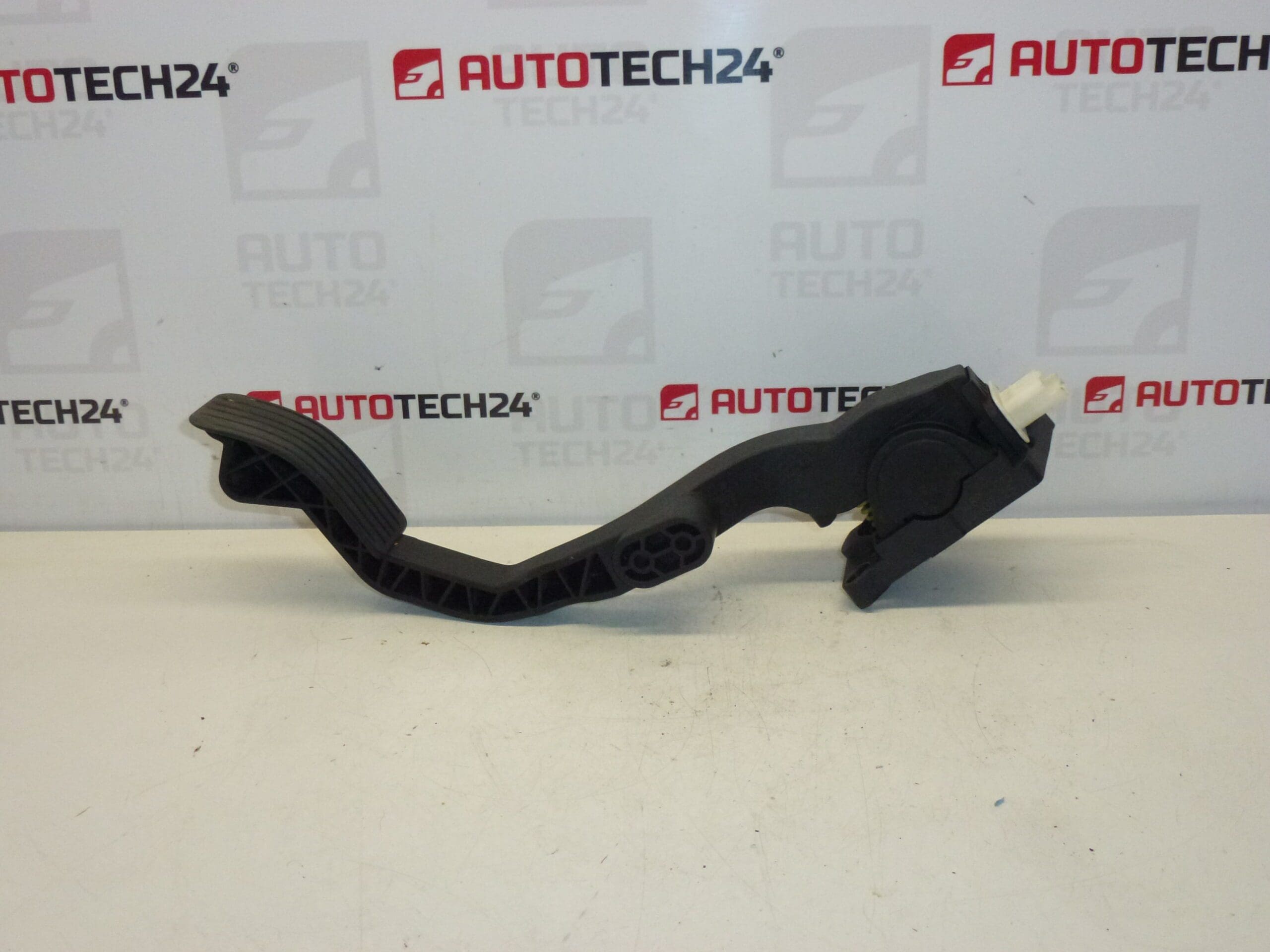 Pedala de acceleratie Peugeot 206 Bosch 9643084880 0280752248