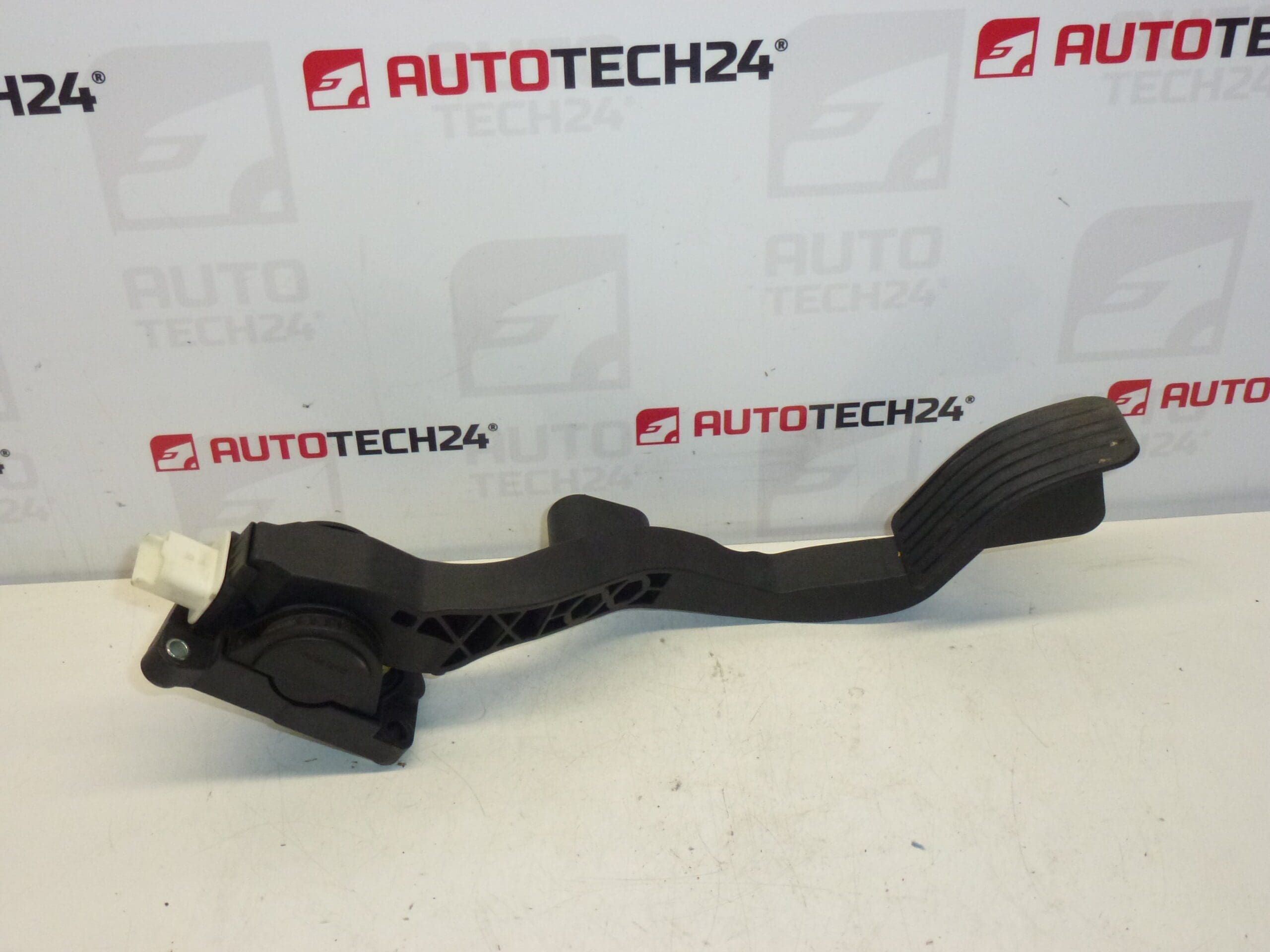 Pedala de acceleratie Peugeot 206 Bosch 9643084880 0280752248