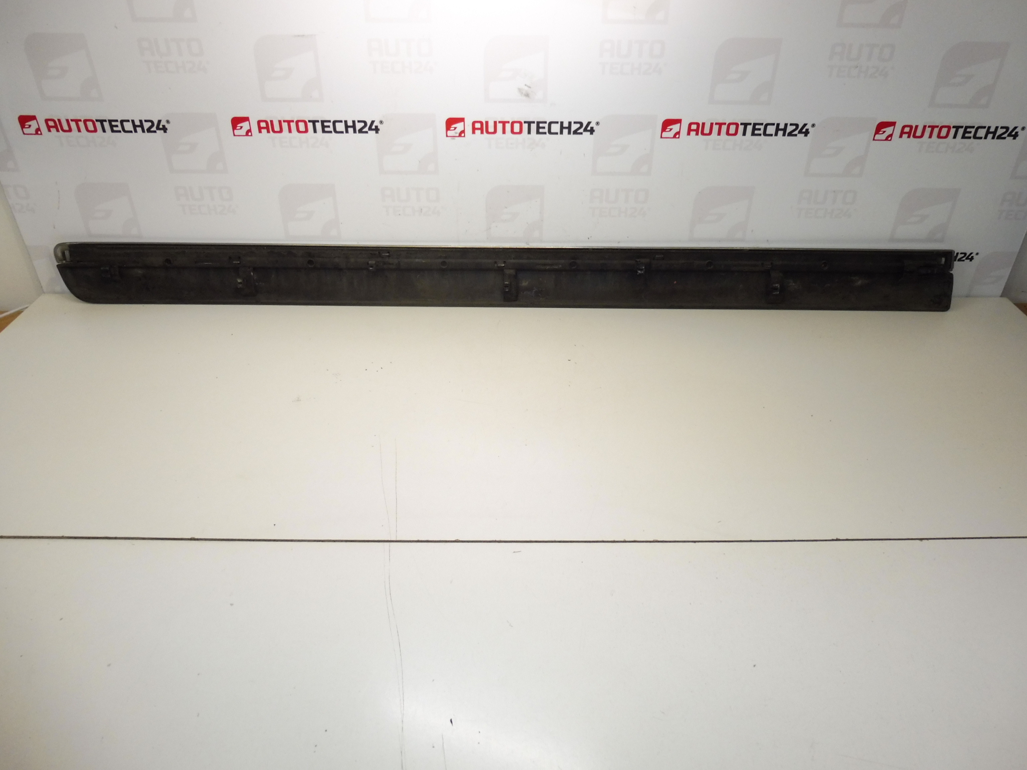 Molura portiera spate stanga Citroen C8 Peugeot 807 EZW 1401029977 8546W2