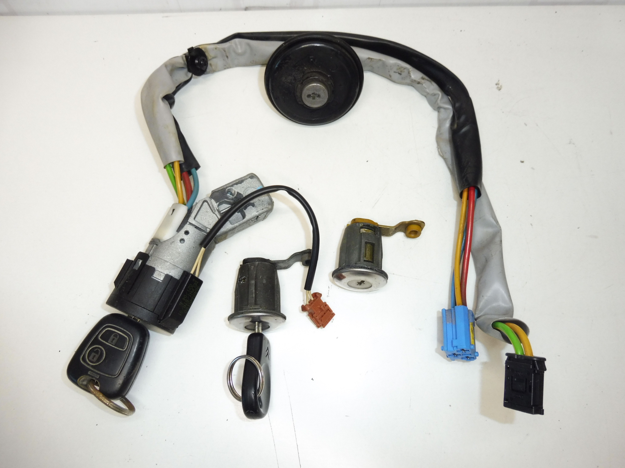 Set 2 chei si incuietori Citroën Berlingo II 4162CF 4162CH