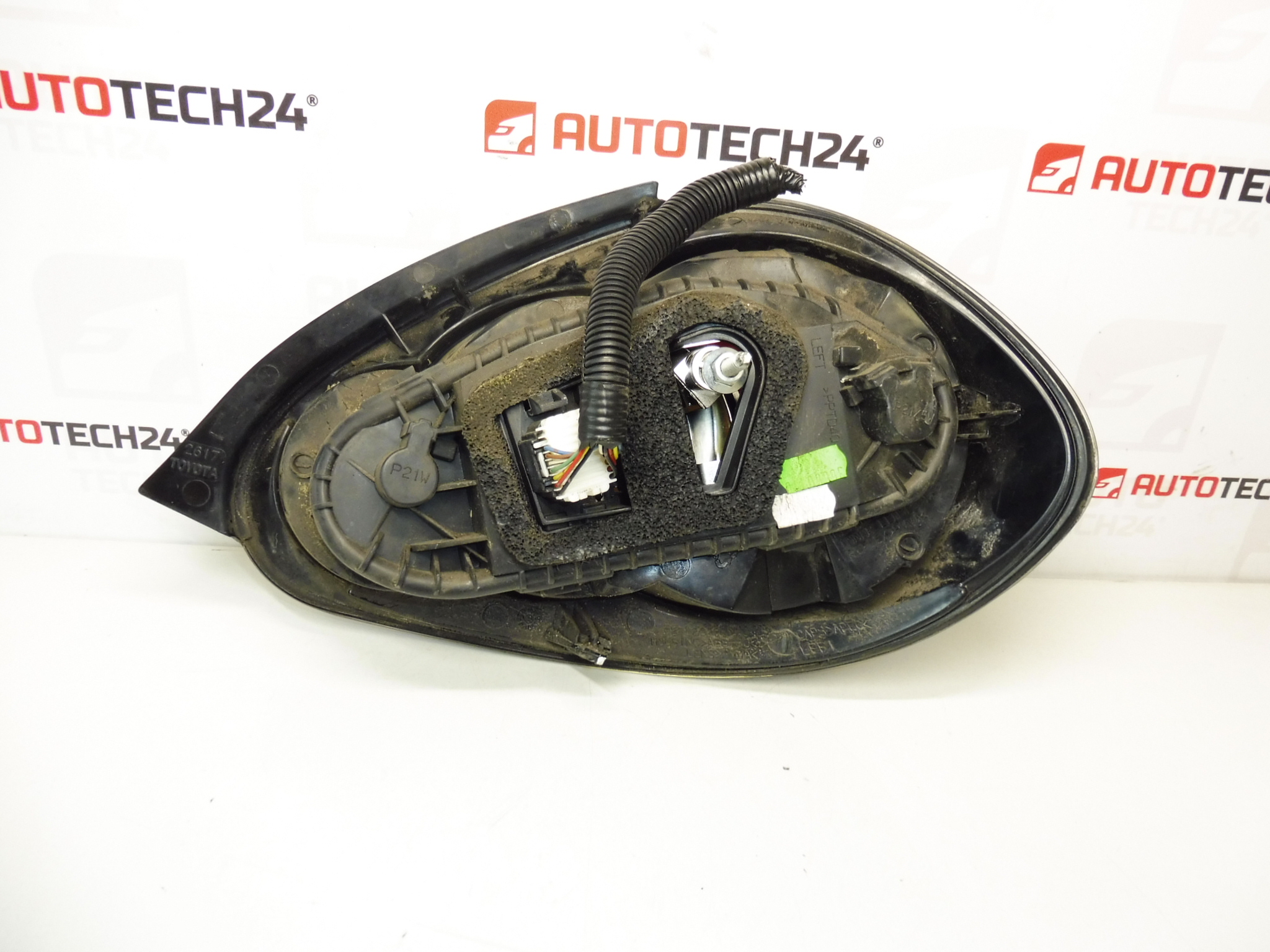 Lampa spate stanga TOYOTA AYGO 2012 81560-0H071