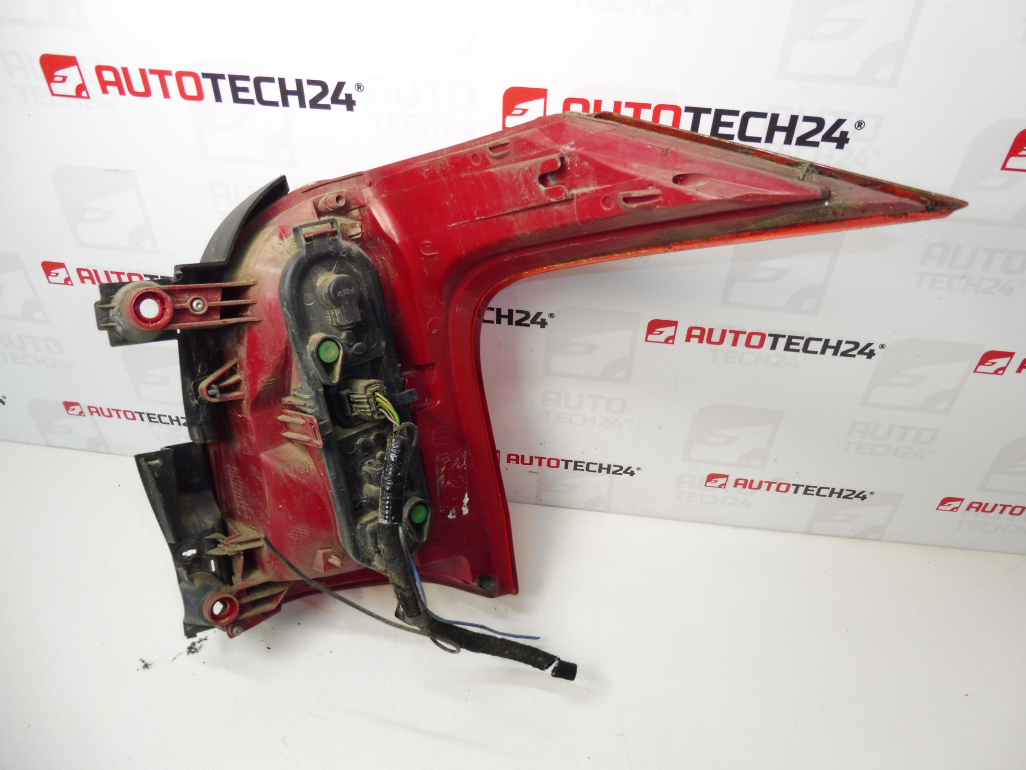 Lampa spate stanga Peugeot 5008 I 9672666580 6350KH 6350HX