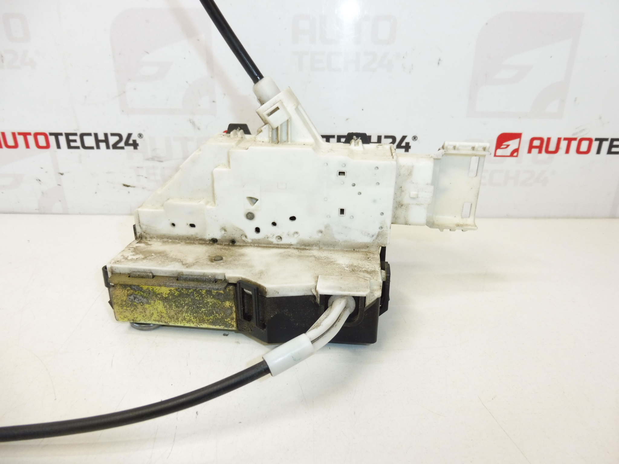 Inchidere portiera dreapta Peugeot 407 9660698180 9136CK