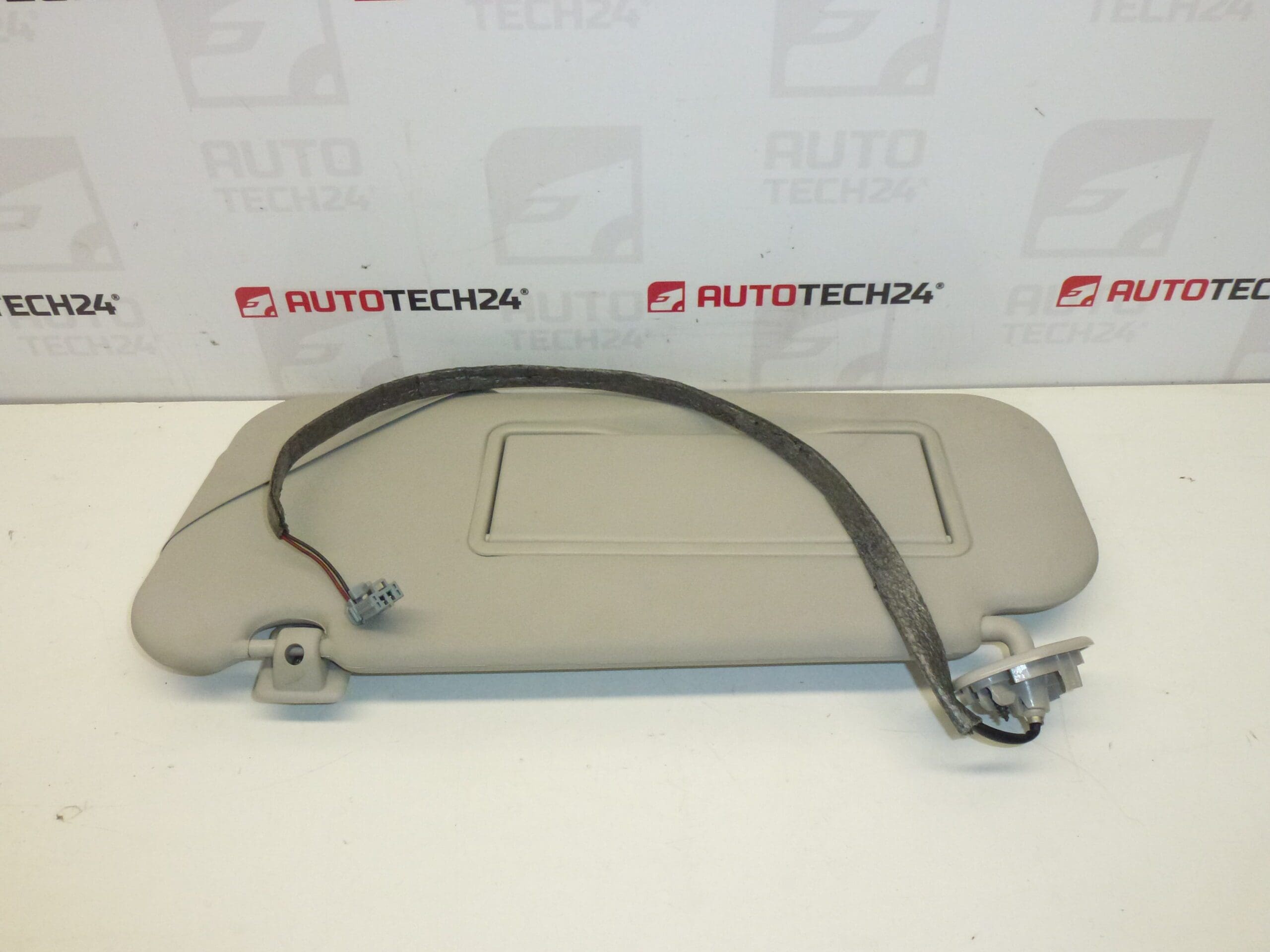 Parasolar stânga Citroën Peugeot 8143LX