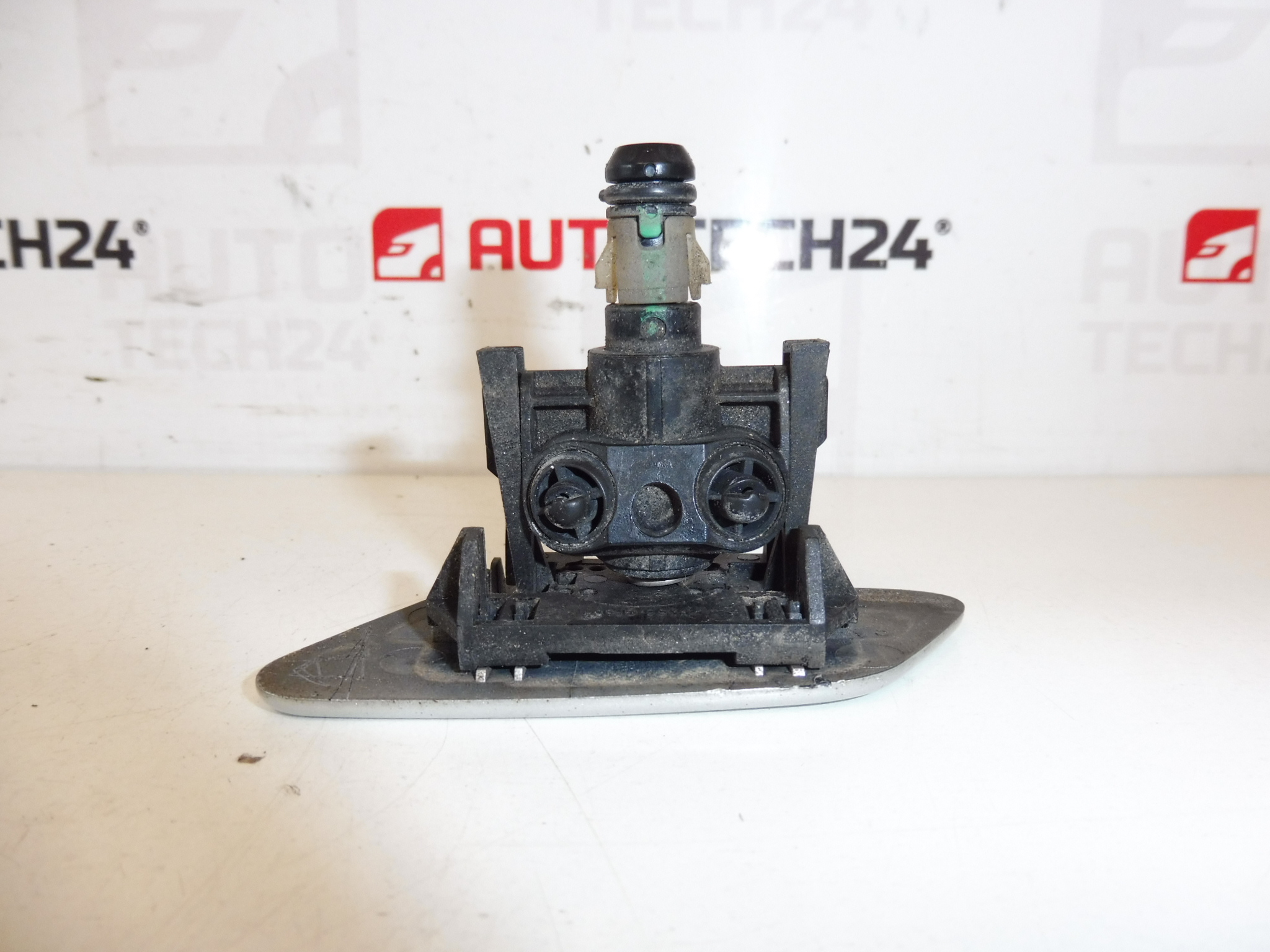 Duza spalator cu capac lumina dreapta EZRC Citroën C8 6438K3 6438K7